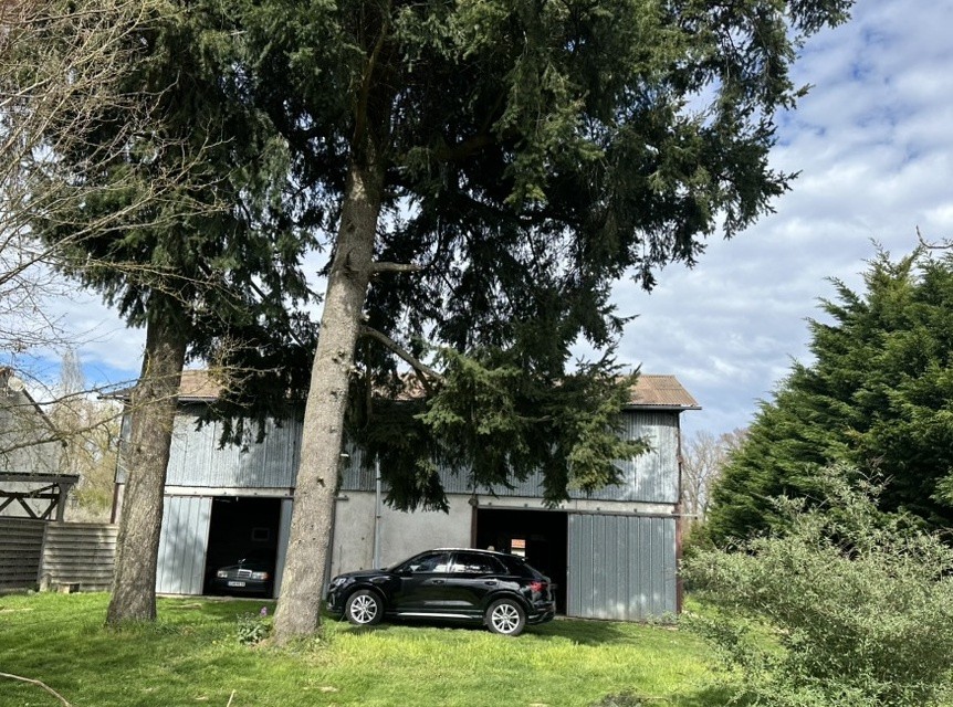 TERRAIN AVEC HANGAR — photo 2