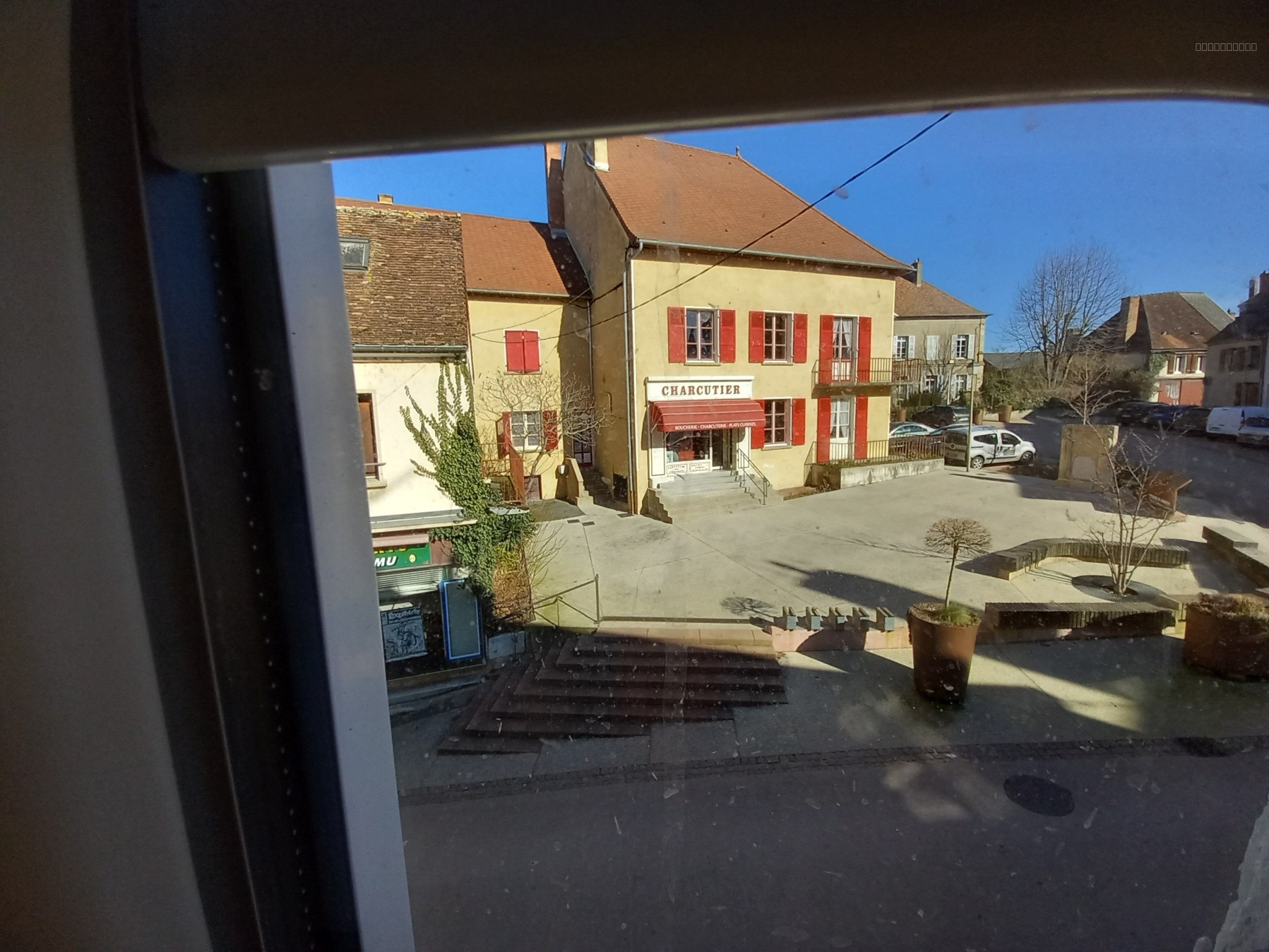 IMMEUBLE AVEC LOCAL COMMERCIAL 58170 LUZY — photo 15