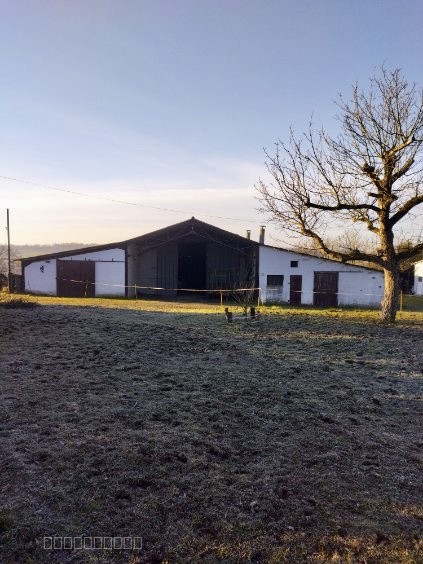 Maison au calme au sud du Morvan   3,8 hectares, piscine et ancien corps de ferme — photo 4