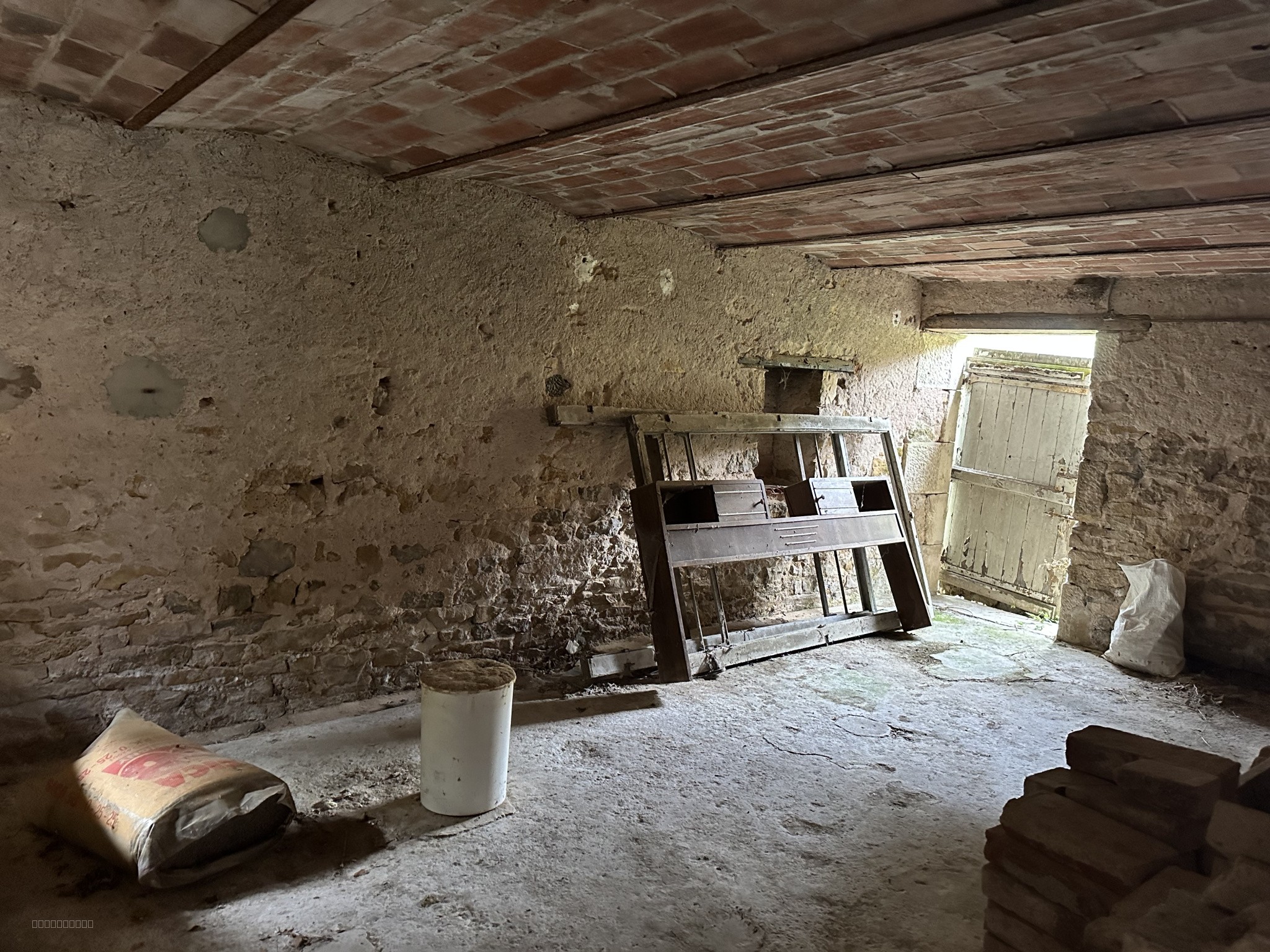 LONGERE A RENOVER 58300 SOUGY SUR LOIRE — photo 20