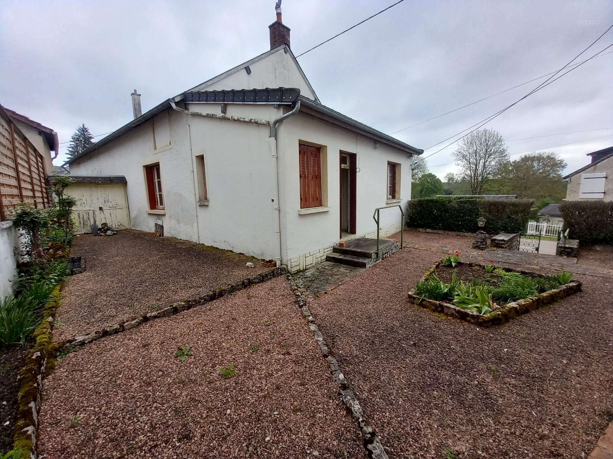 Ensemble Maison et grange BICHES 58110 — photo 5