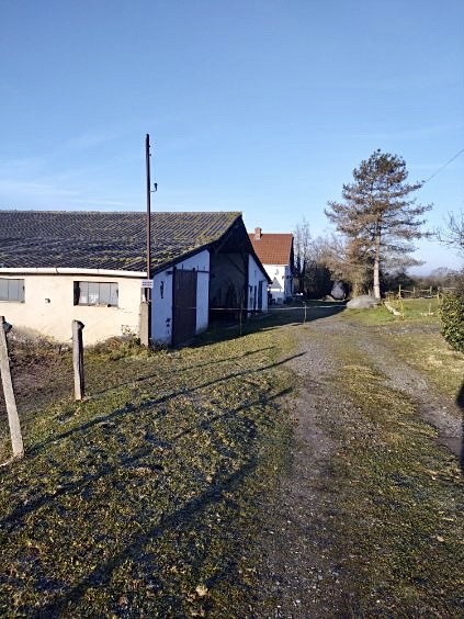 Maison au calme au sud du Morvan   3,8 hectares, piscine et ancien corps de ferme — photo 2