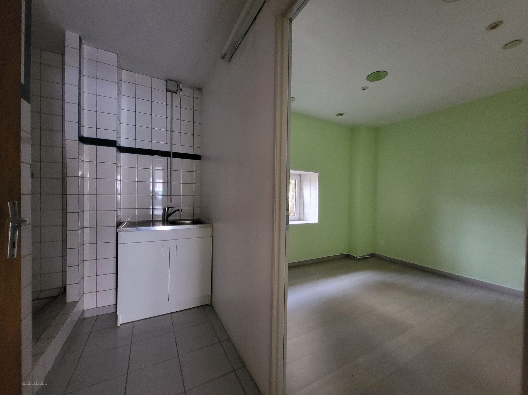 Local professionnel de 142m2, 32 rue d'Alsace 88100 Saint Dié — photo 4