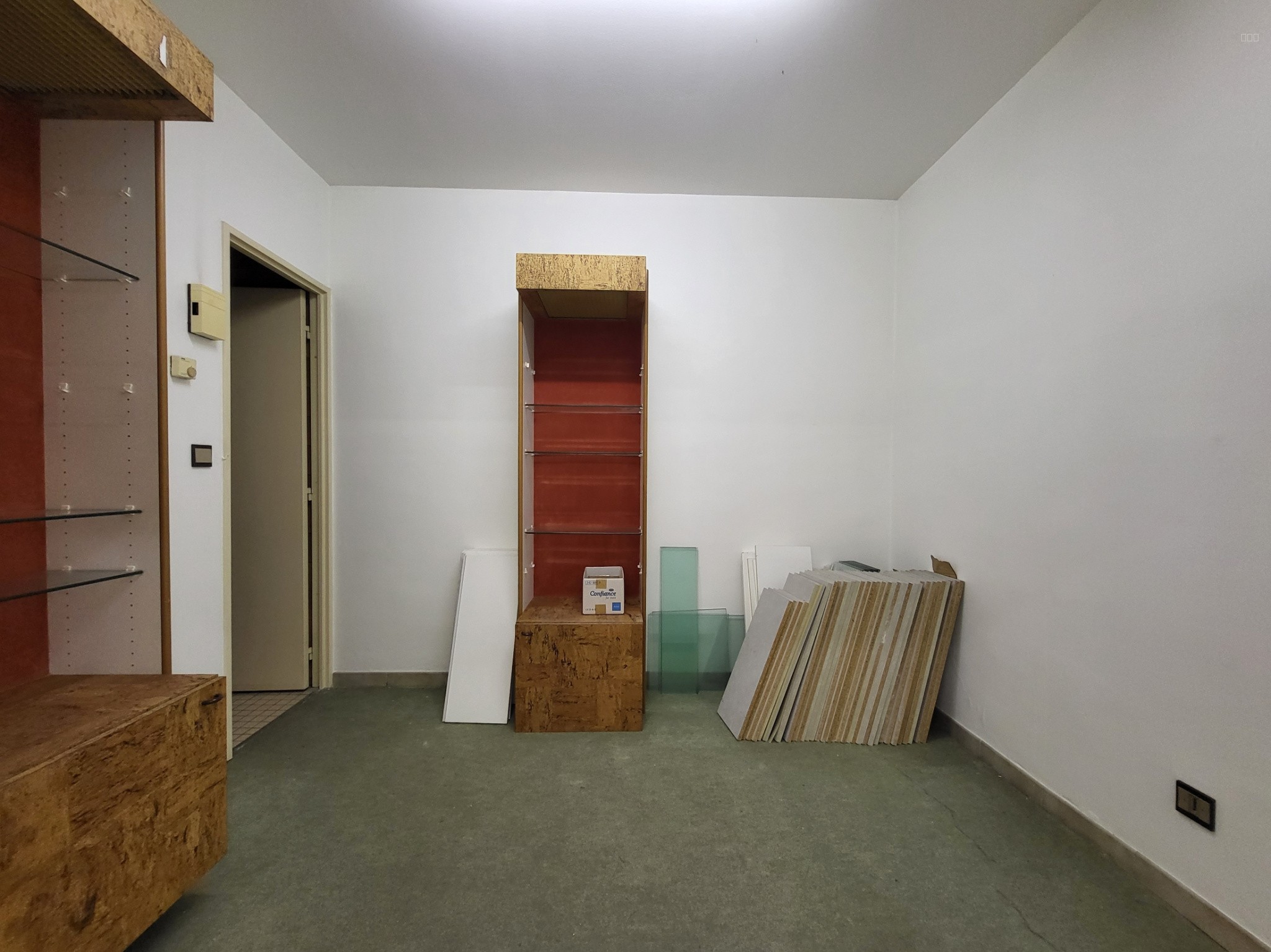 Local commercial de 130 m2, 17 Place Abbatiale 88480 Etival-Clairefontaine — photo 9