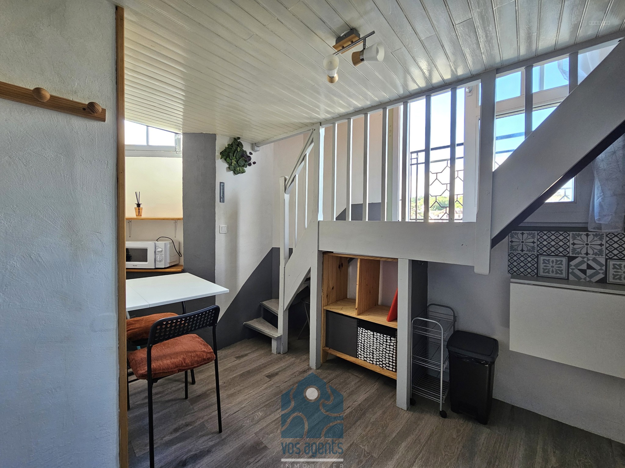 Studio en duplex avec balcon — photo 3