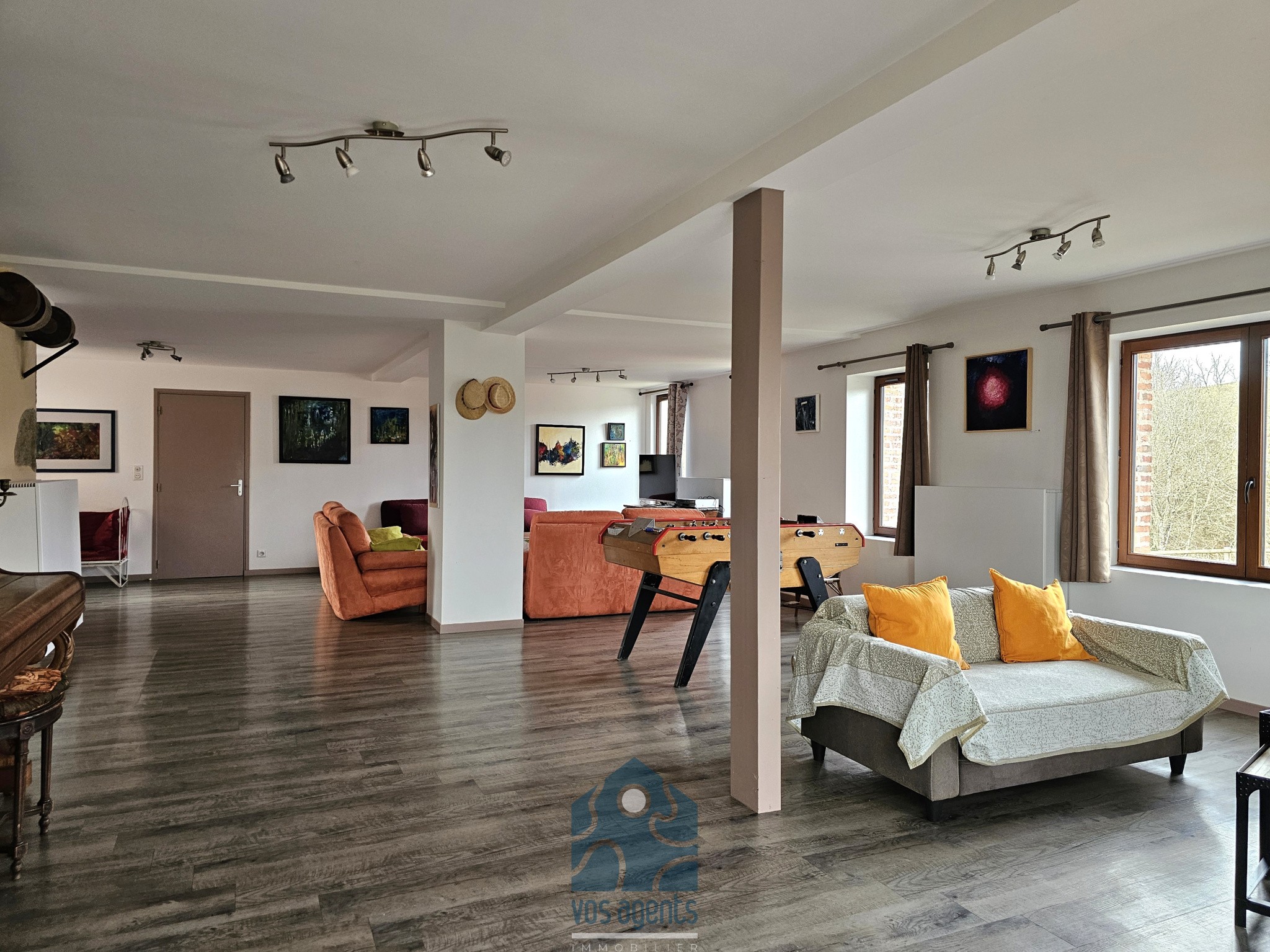 Propriété 9 pièces avec gîte et partie privative, grange, piscine et annexes — photo 4