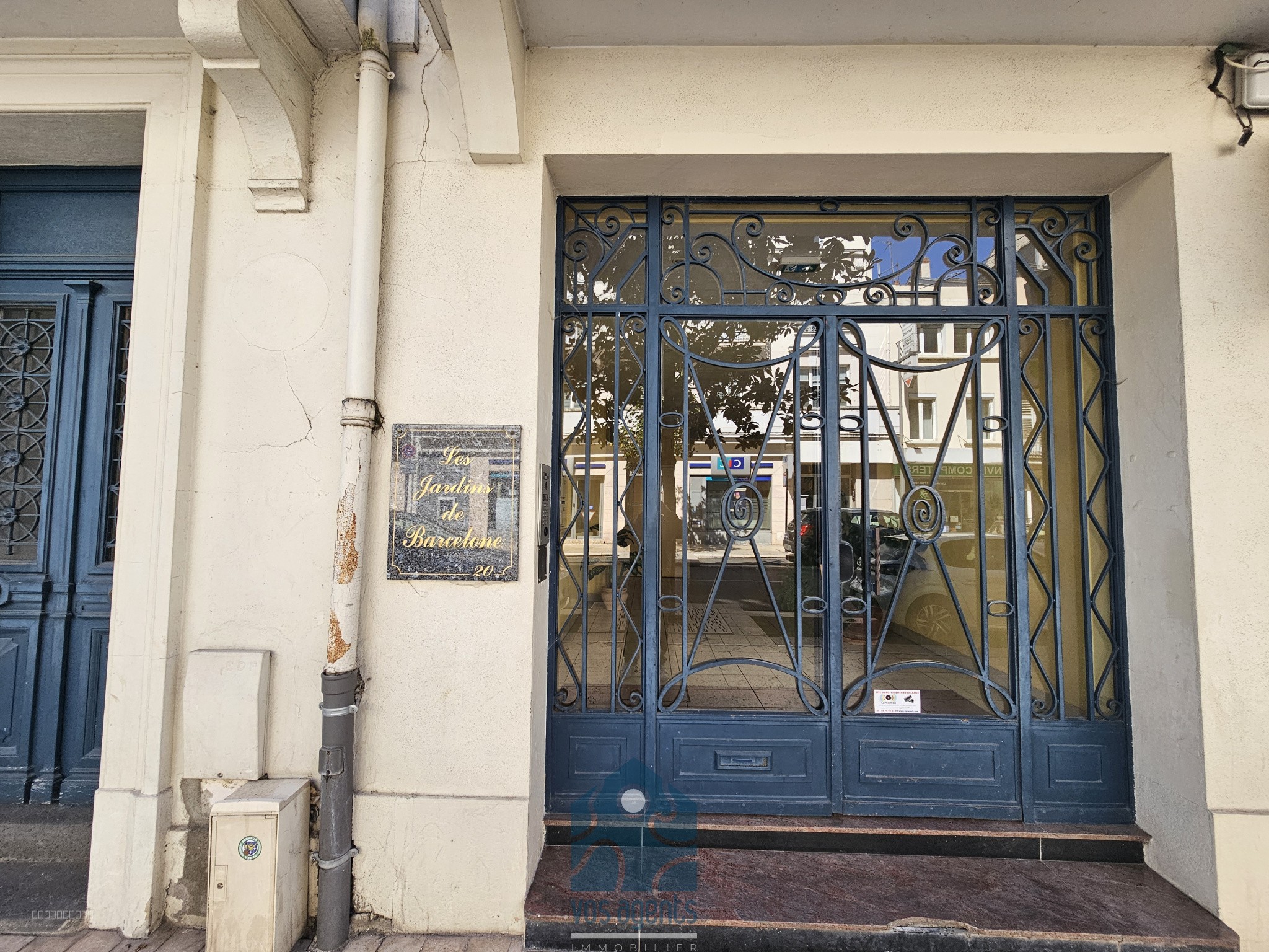 Appartement F4 traversant avec balcons, terrasse, cave et garage — photo 14