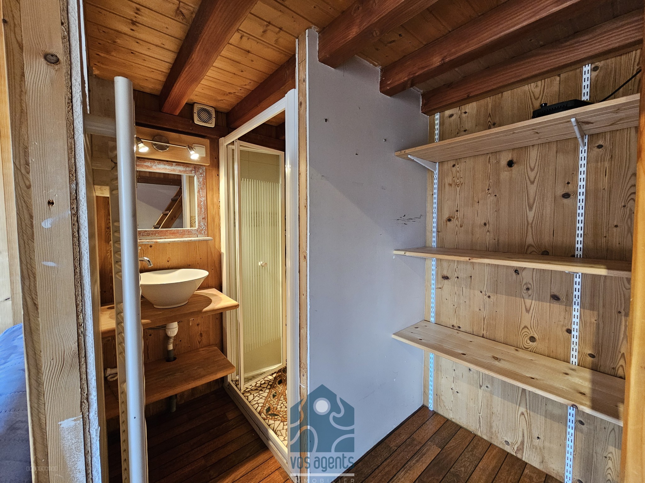 Propriété 6 pièces avec piscine, box à chevaux, garage, hangar et grand terrain — photo 10