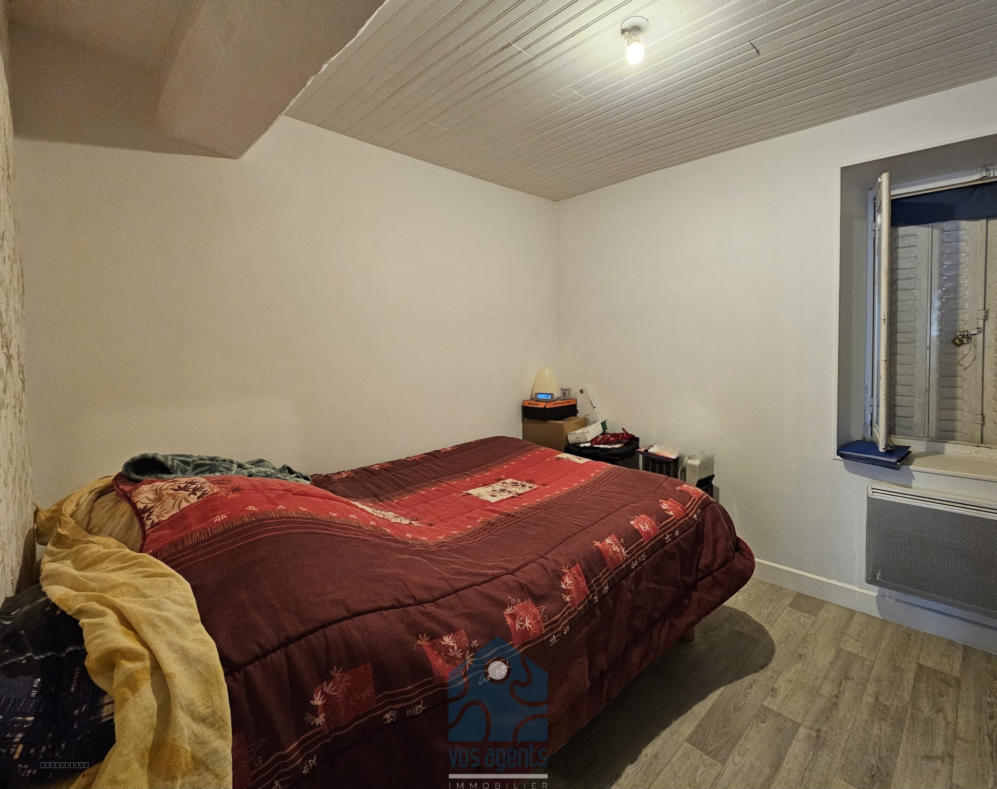 Ensemble immobilier avec maison de ville, appartement, grange et cave — photo 10