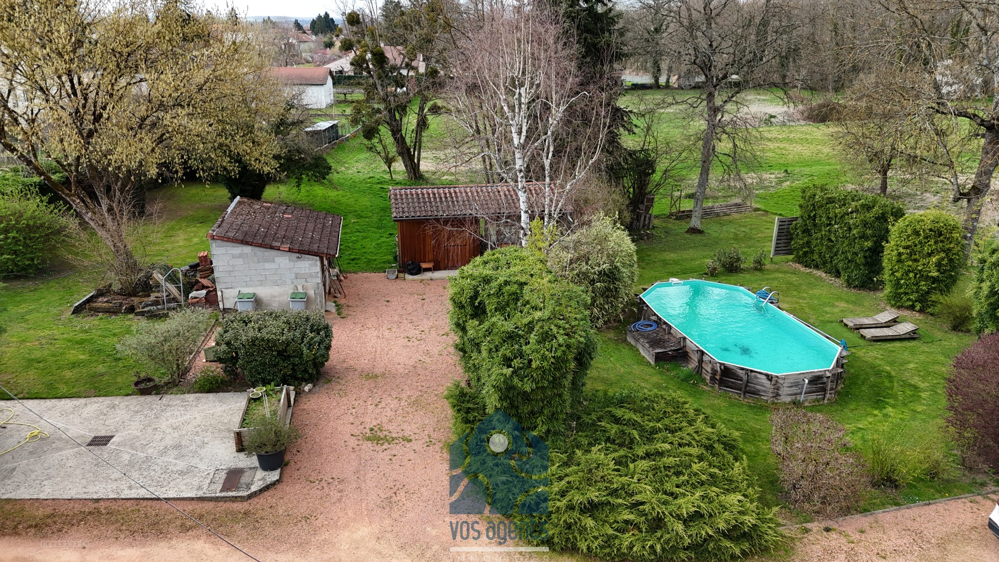 Propriété 6 pièces avec piscine, box à chevaux, garage, hangar et grand terrain — photo 16