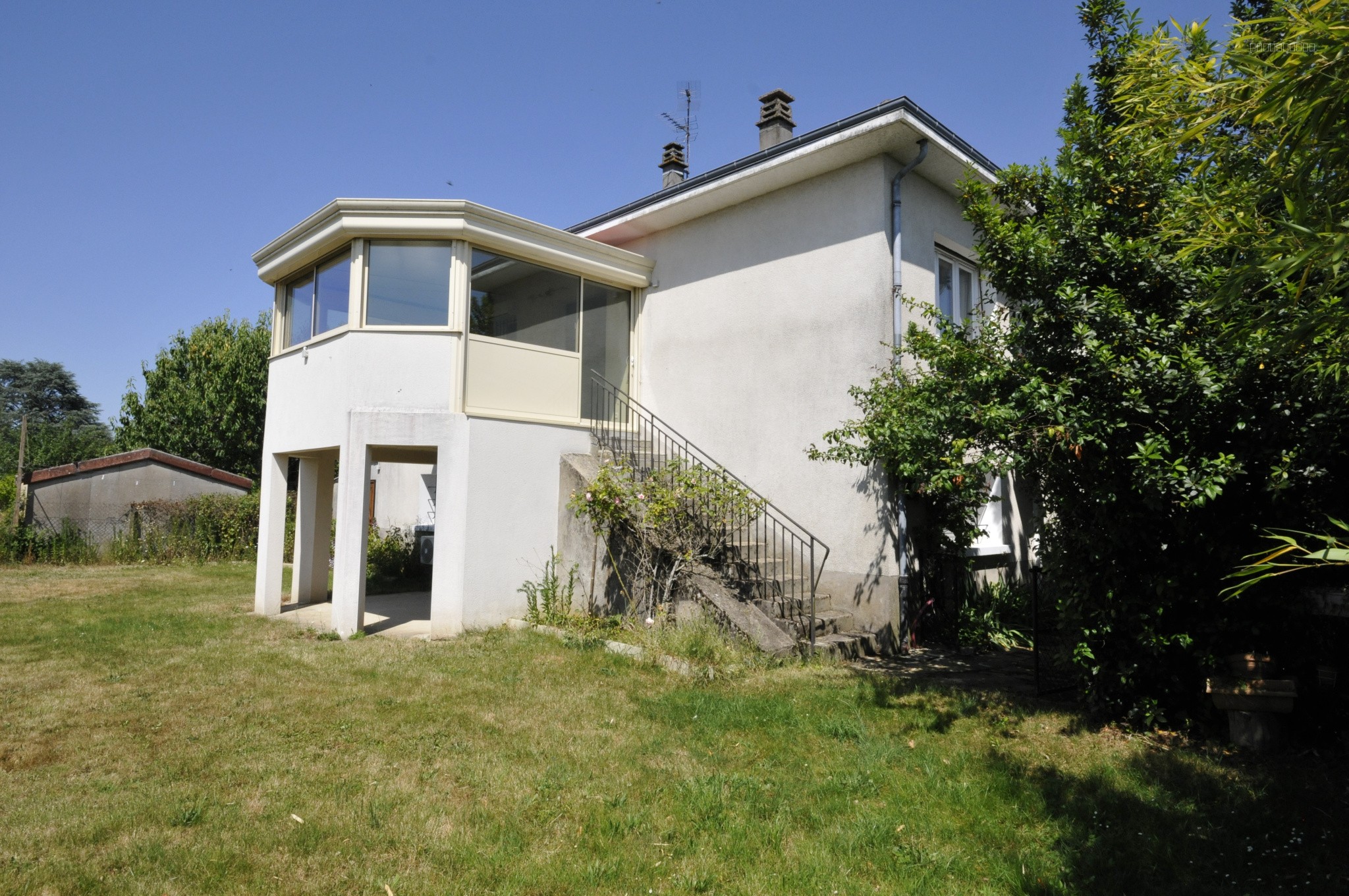 Maison au coeur de Feytiat centre en pierre — photo 5