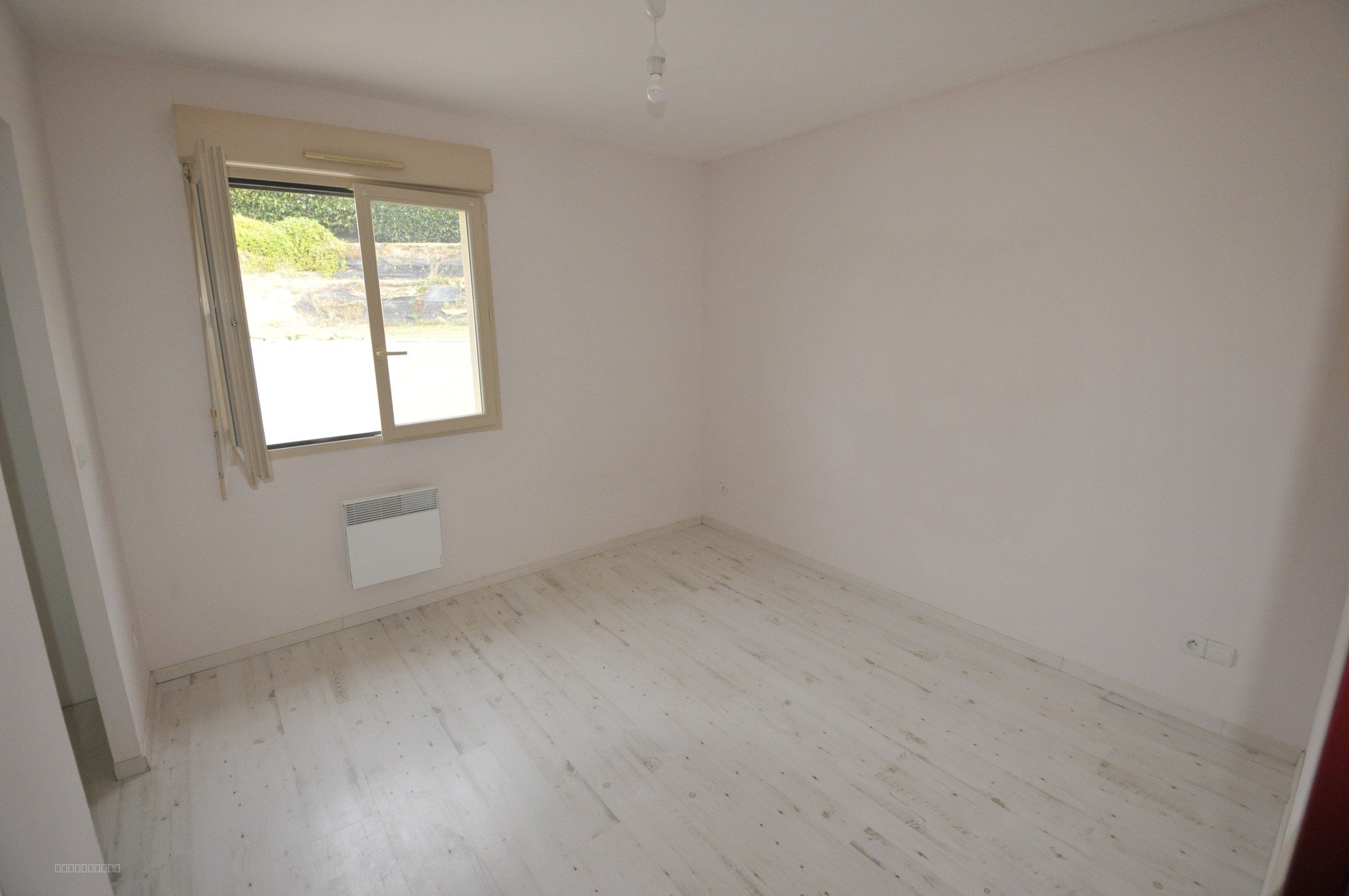 Maison à Louer Sur Boisseuil de 2011 avec 4 chambres de 107m2, de plain pieds — photo 8