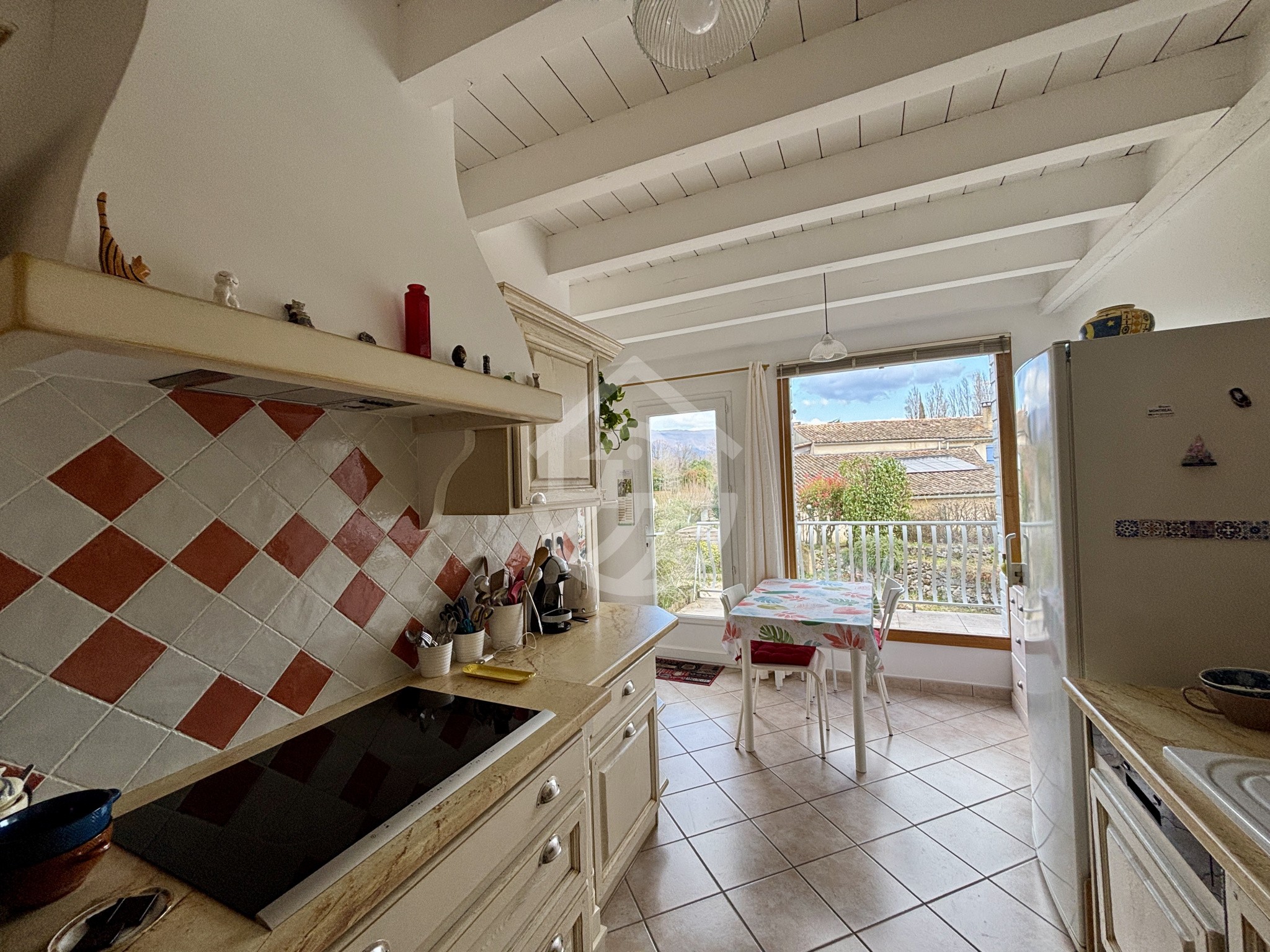 UPIE - CENTRE VILLAGE : VILLA D'ARCHITECTE - 6 PIÈCES - SOUS-SOL — photo 12