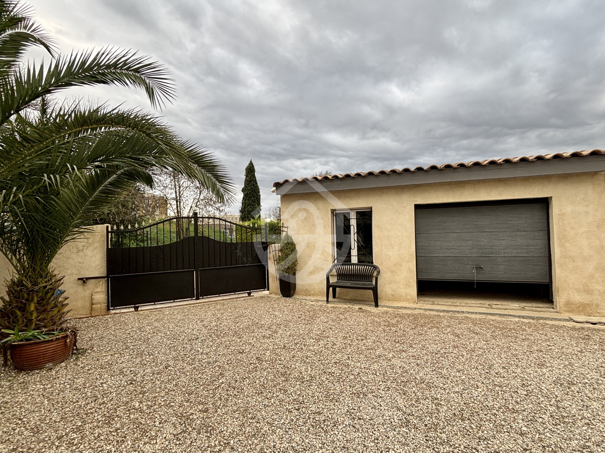 LIVRON-SUR-DROME : MAISON D'ARCHITECTE - 7 PIÈCES - PISCINE INTÉRIEURE — photo 20