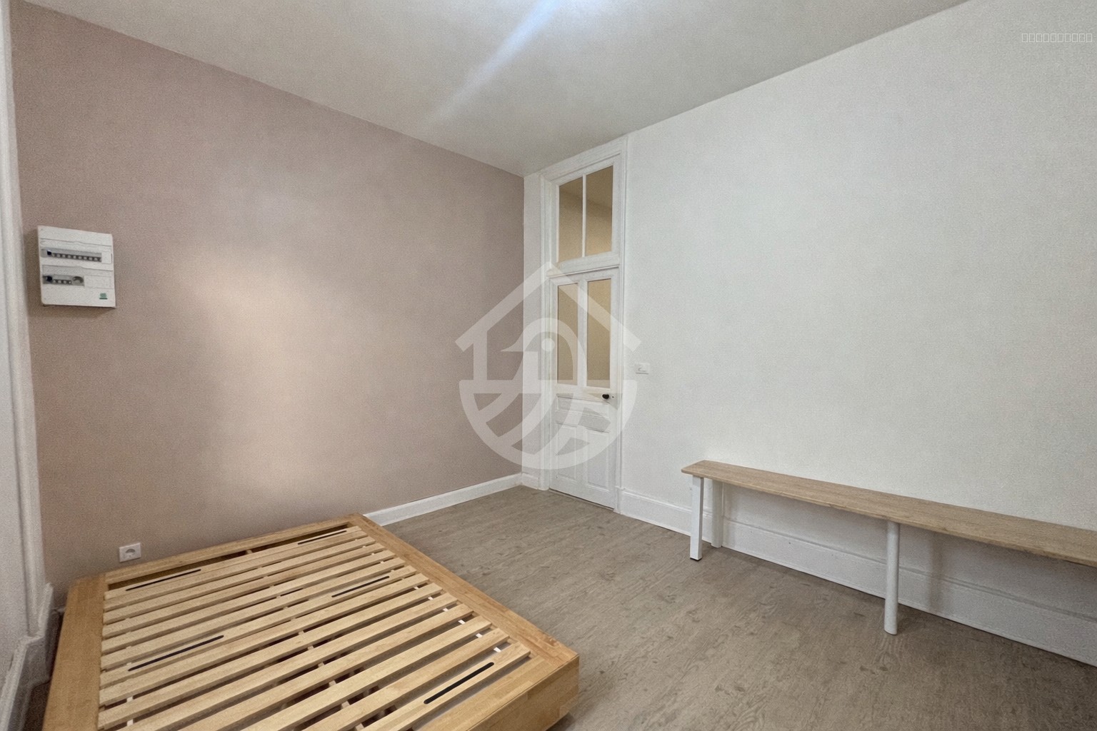 UPIE - CENTRE VILLAGE : VILLA D'ARCHITECTE - 6 PIÈCES - SOUS-SOL — photo 11
