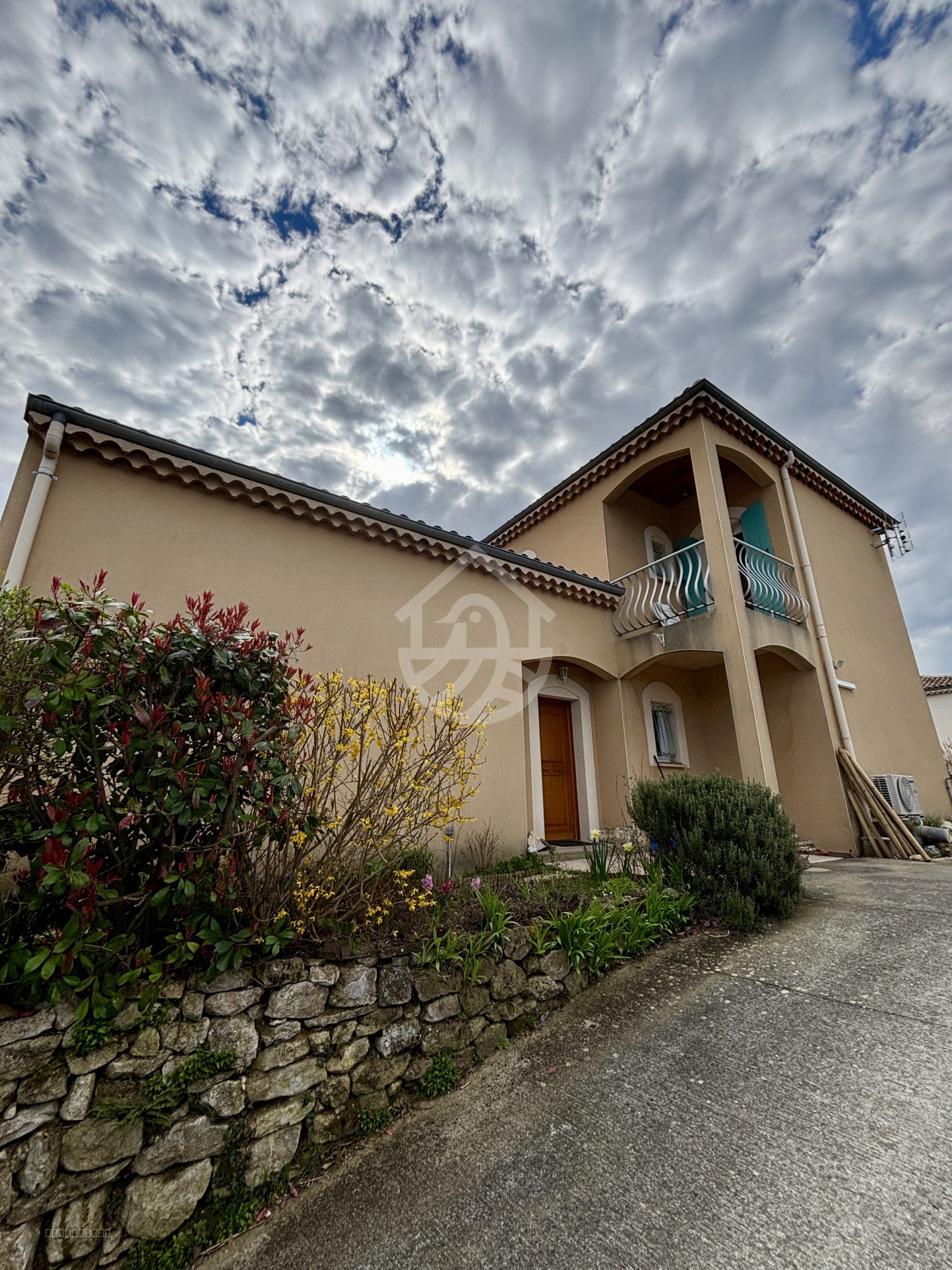UPIE - CENTRE VILLAGE : VILLA D'ARCHITECTE - 6 PIÈCES - SOUS-SOL — photo 8