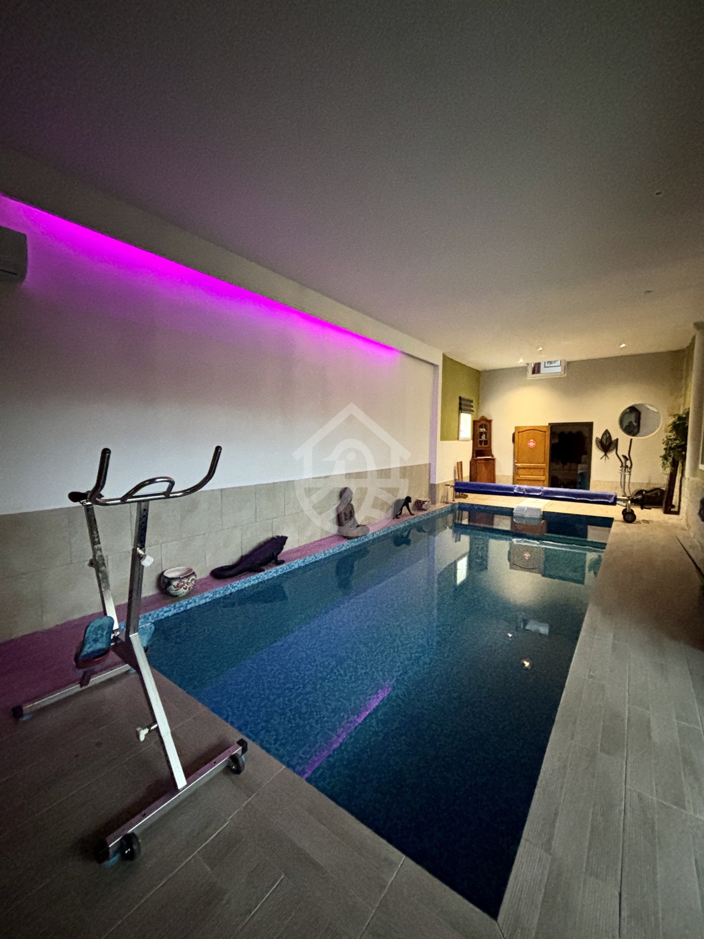 LIVRON-SUR-DROME : MAISON D'ARCHITECTE - 7 PIÈCES - PISCINE INTÉRIEURE — photo 7