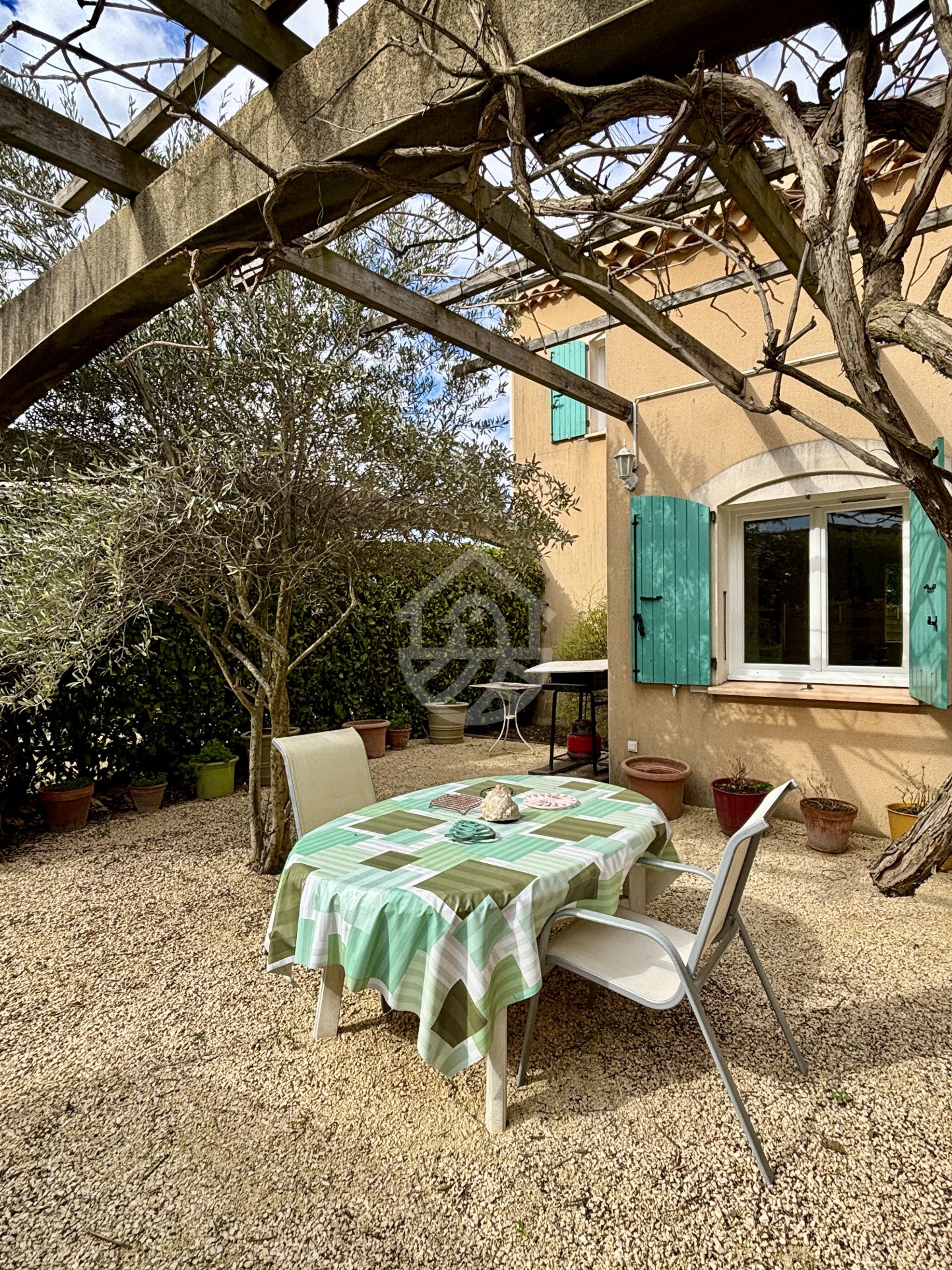 UPIE - CENTRE VILLAGE : VILLA D'ARCHITECTE - 6 PIÈCES - SOUS-SOL — photo 3