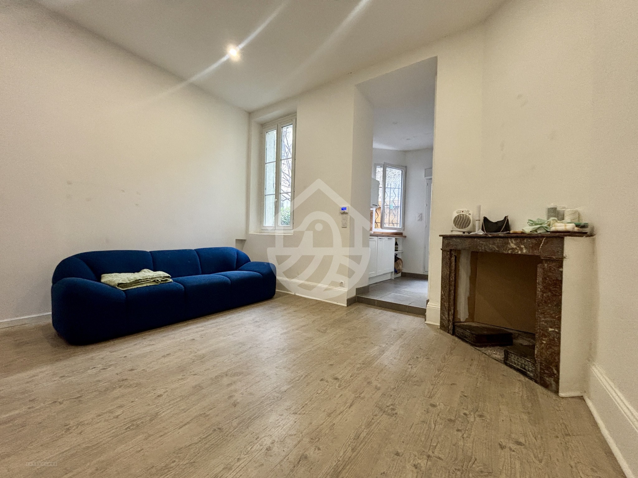 UPIE - CENTRE VILLAGE : VILLA D'ARCHITECTE - 6 PIÈCES - SOUS-SOL — photo 4