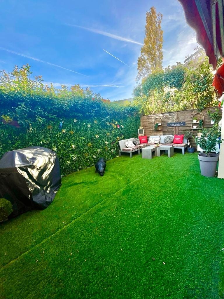 83600 FREJUS PLAGE Appartement F3 +BUREAU  rez de jardin  terrasse avec parking proche plage — photo 11
