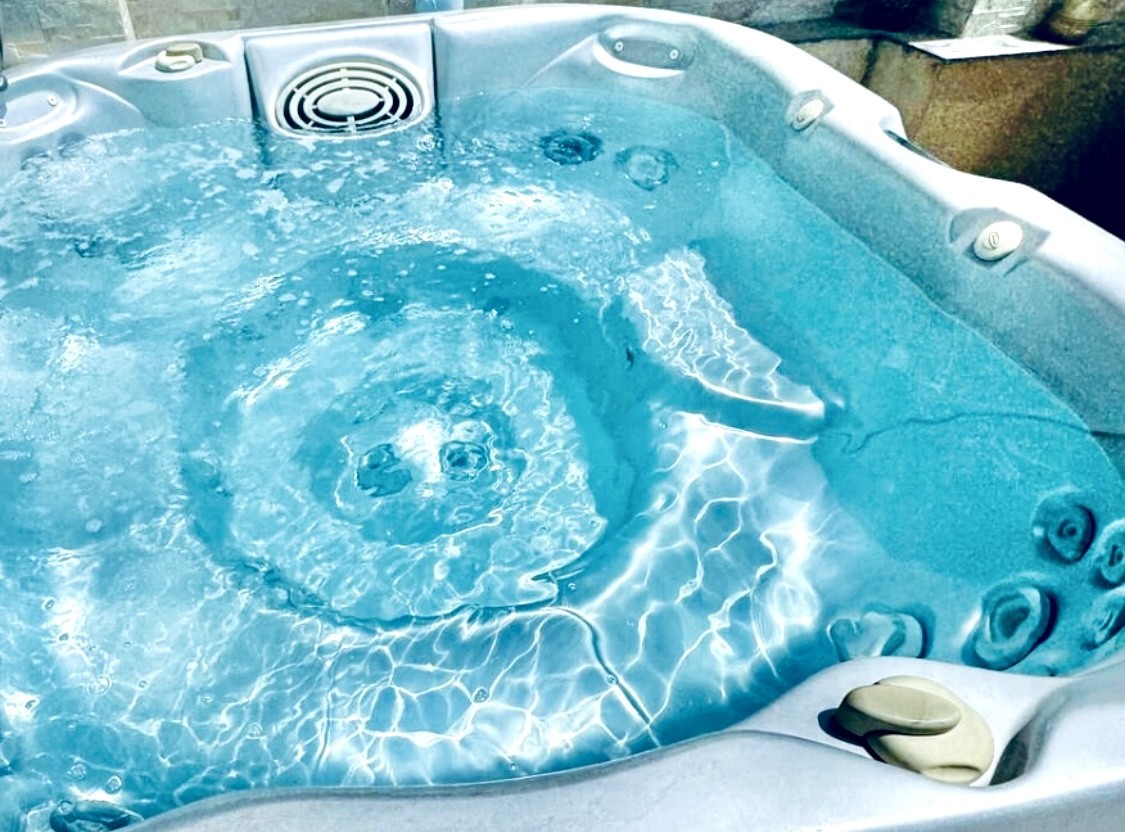 83700 DAINT RAPHAEL -VILLA CONTEMPORAINE F6 PISCINE JACUZZI — photo 9