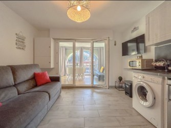 83600 FREJUS PLAGE APPARTEMENT F1 + PARKING — photo 4
