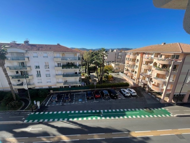 Appartement avec terrasse en vente à Fréjus — photo 7