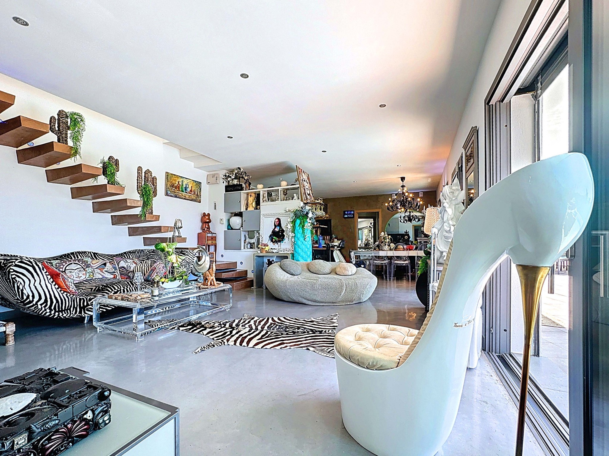 83700 DAINT RAPHAEL -VILLA CONTEMPORAINE F6 PISCINE JACUZZI — photo 14