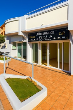 83120 SAINTE MAXIME - LOCAL COMMERCIAL BORD DE MER — photo 2