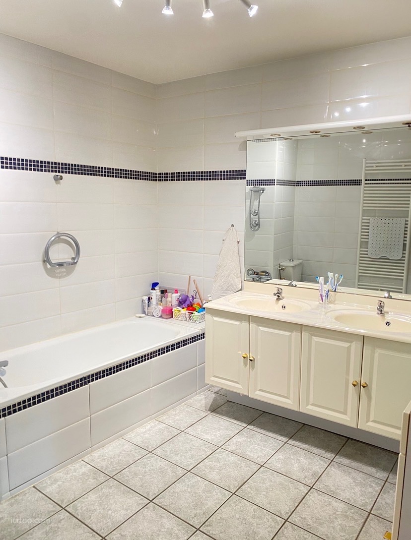 FEYZIN – DUPLEX 85 m² – 4 PIÈCES – 2 CHAMBRES + BUREAU – GARAGE – PARKING PRIVATIF — photo 4