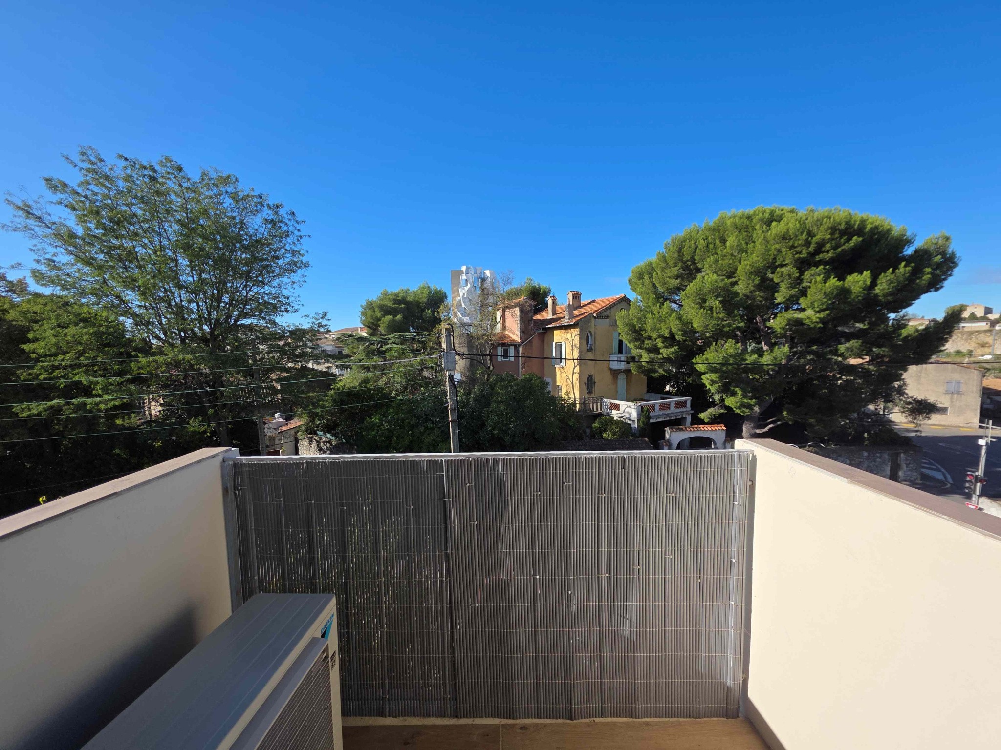 Arles appartement type trois, Arles quartier Mouleyres, proche centre-ville — photo 5