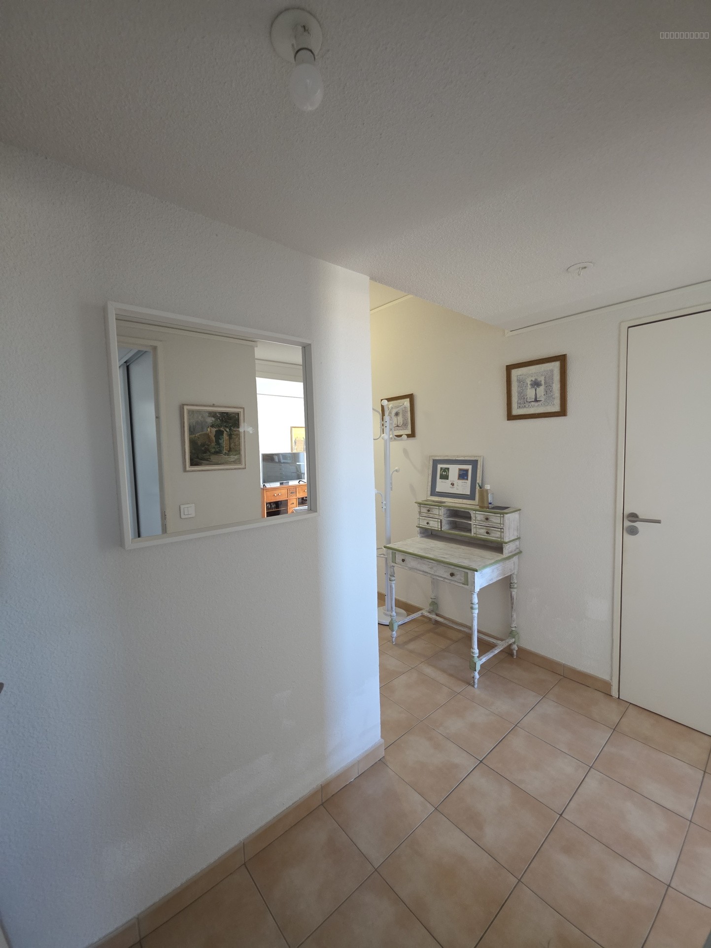 Appartement T3, terrasse, ascenseur, parking, proximité centre-ville Arles et écoles — photo 5