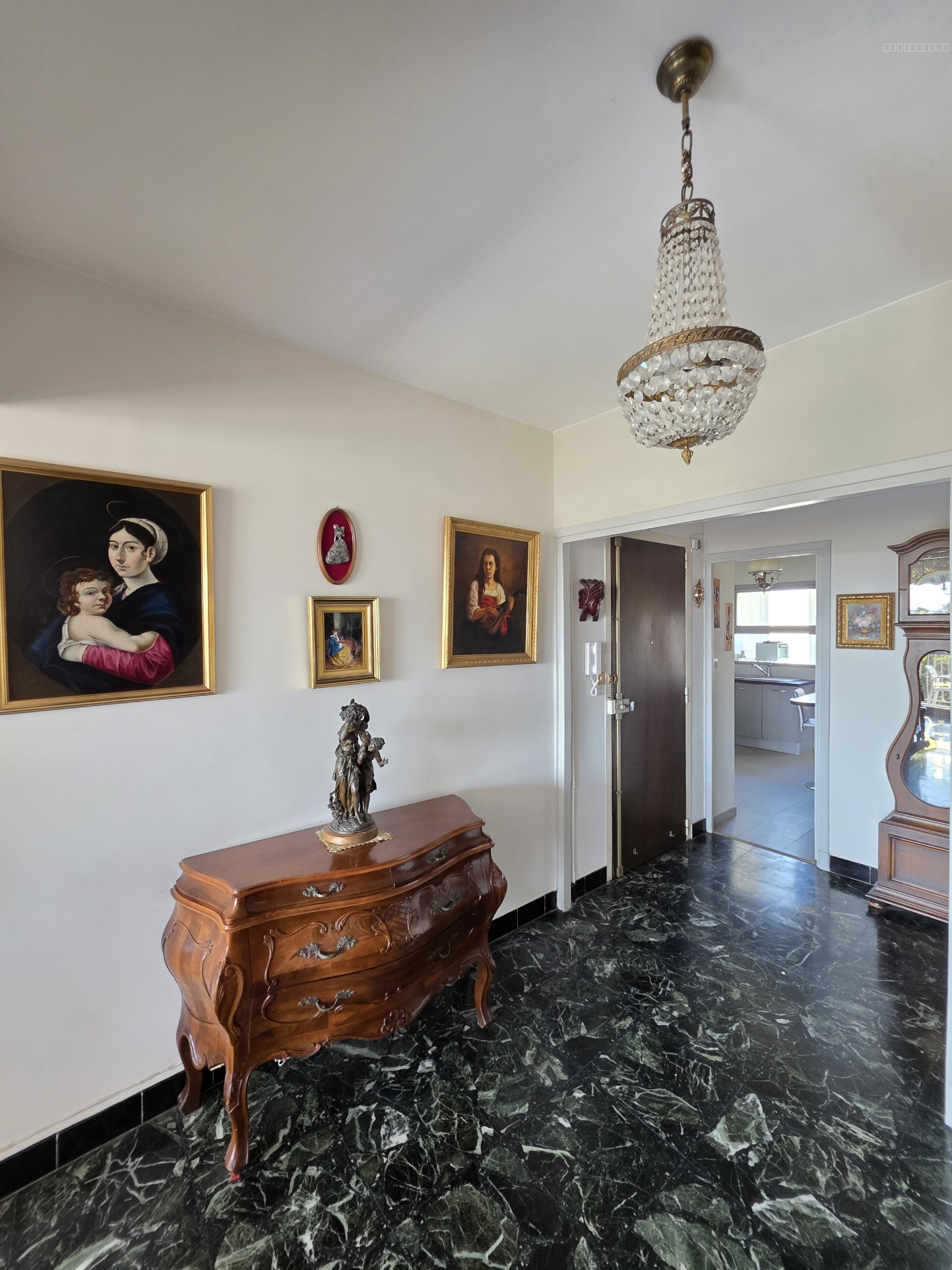 Appartement  avec garage, Arles centre-ville, résidence Le Central — photo 3