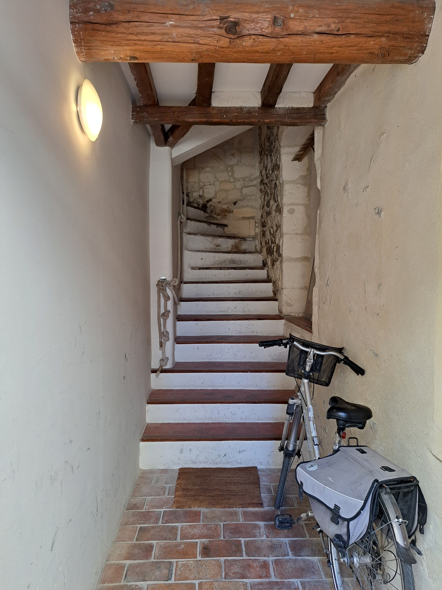 Studio + local commercial centre ville historique Arles — photo 5