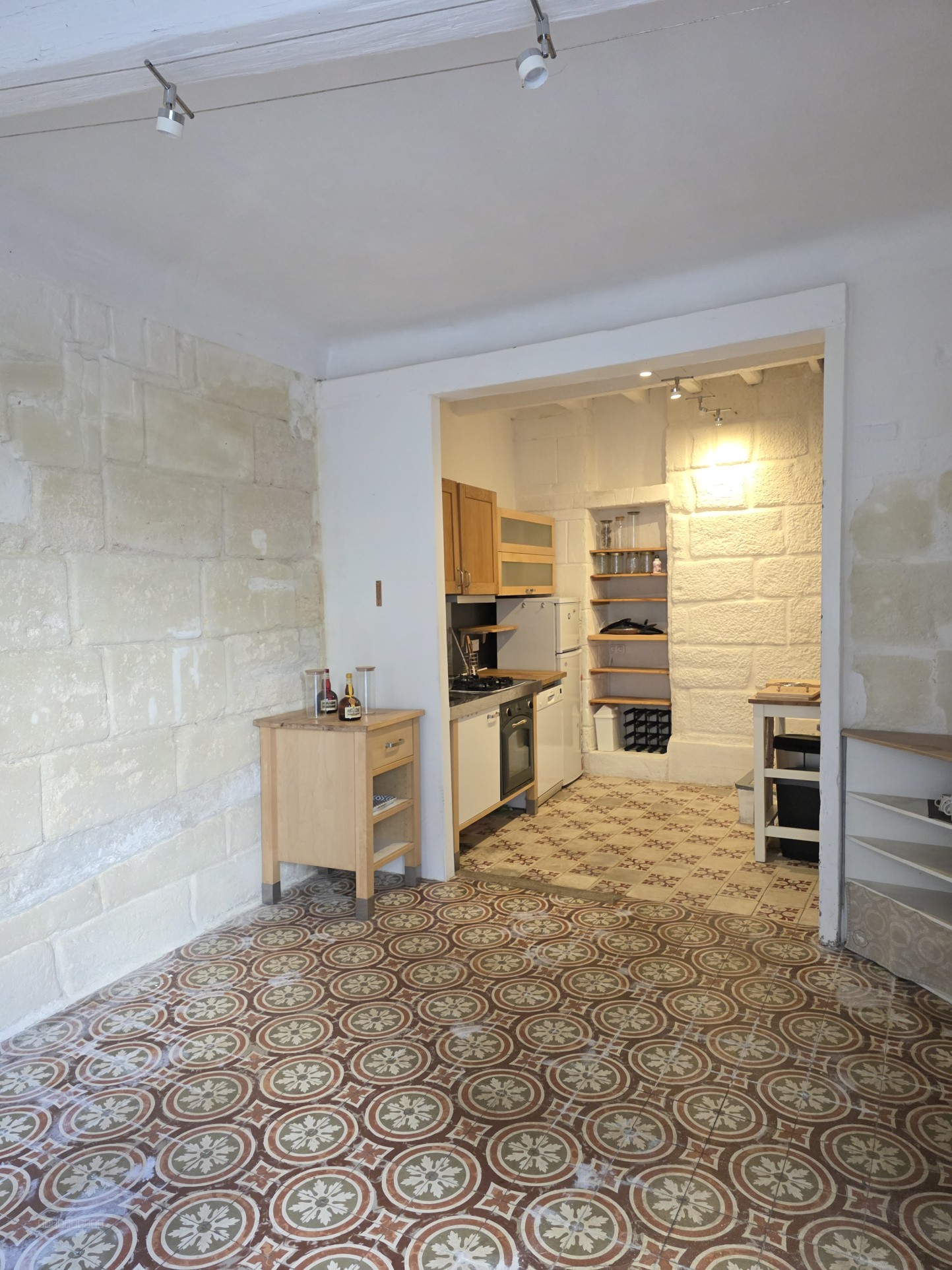 Maison de ville avec terrasse Arles centre — photo 2
