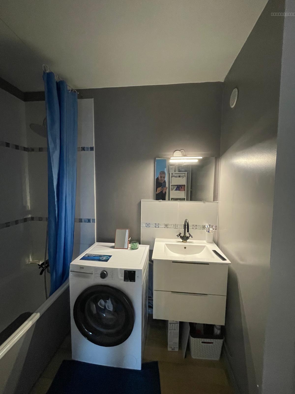 APPARTEMENT T2 PROCHE CHU JEAN MINJOZ — photo 5