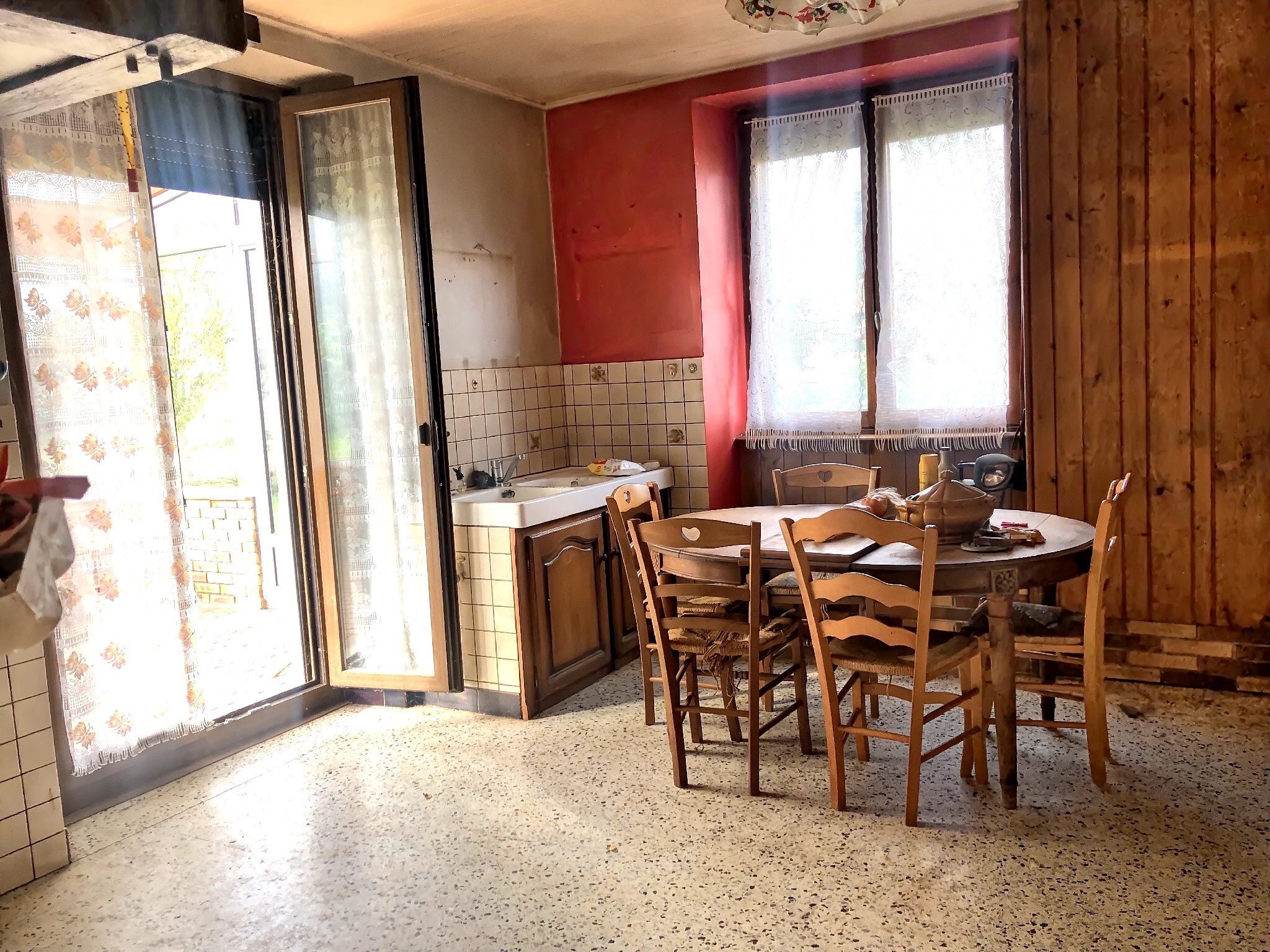 À vendre : Charmante Maison Individuelle avec Dépendance sur Grand Terrain a VELLEVANS 25430 — photo 6