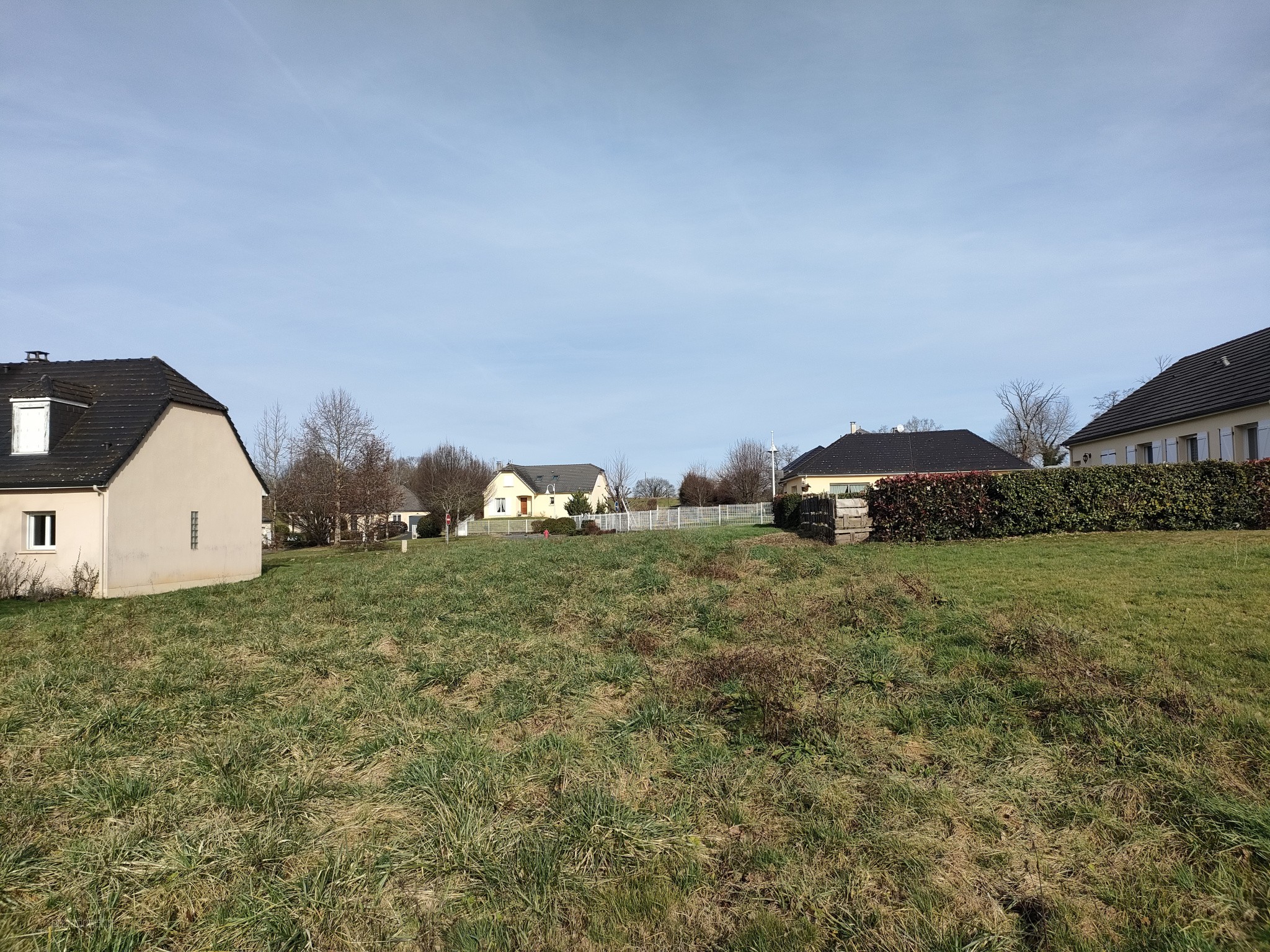 TERRAIN DE 887 M2 — photo 2