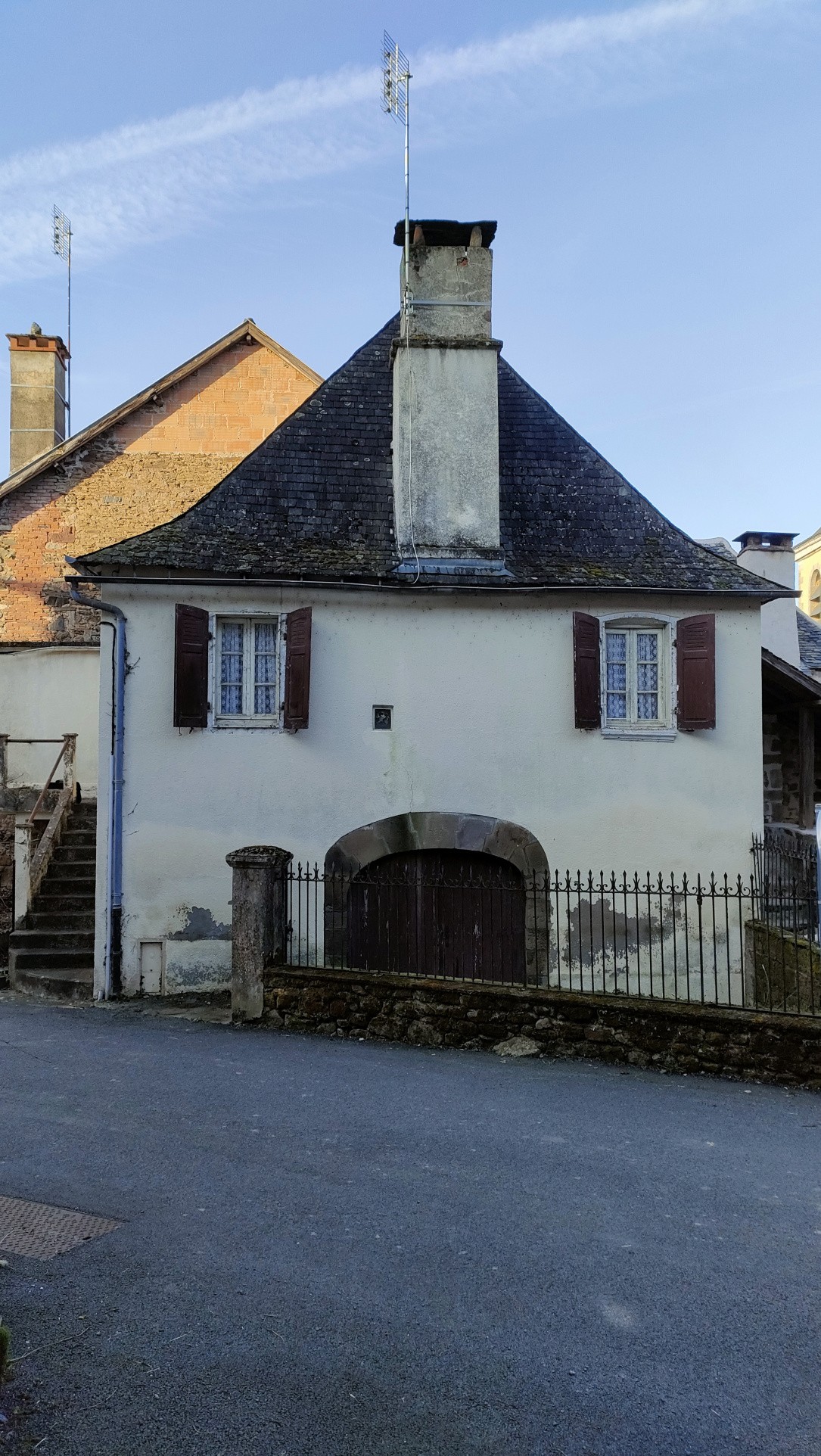 Maison de village en pierre — photo 2