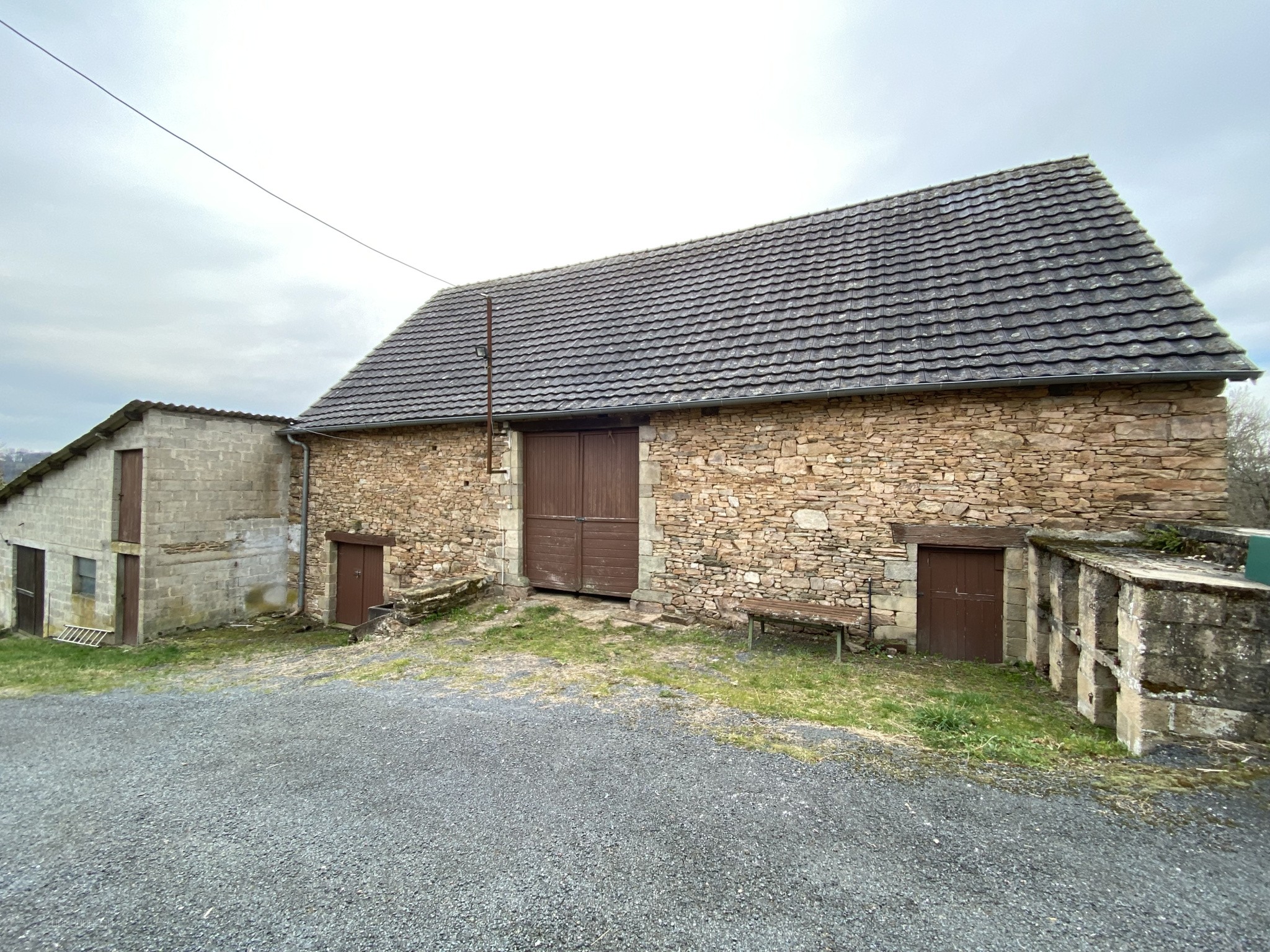Corps de ferme en pierre — photo 12