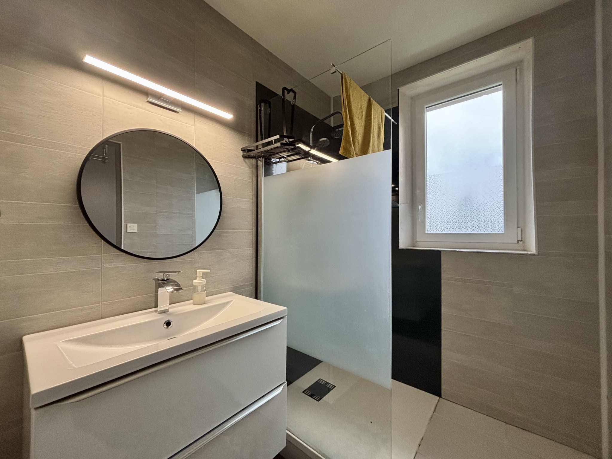 Maison et appartements à Vignols — photo 7