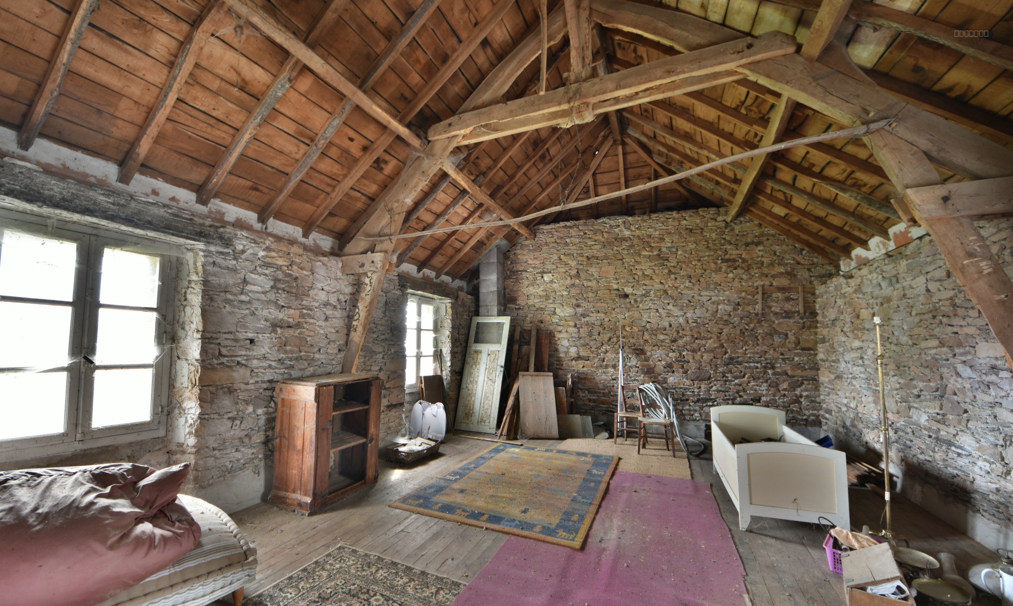 Corps de ferme en pierre — photo 11