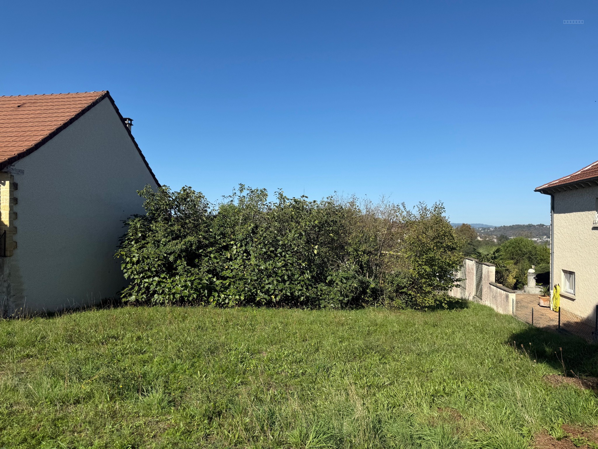 TERRAIN PROCHE CENTRE — photo 1