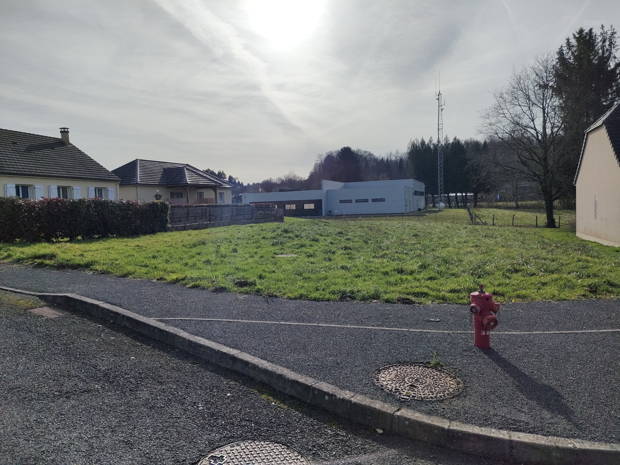 TERRAIN DE 887 M2 — photo 1