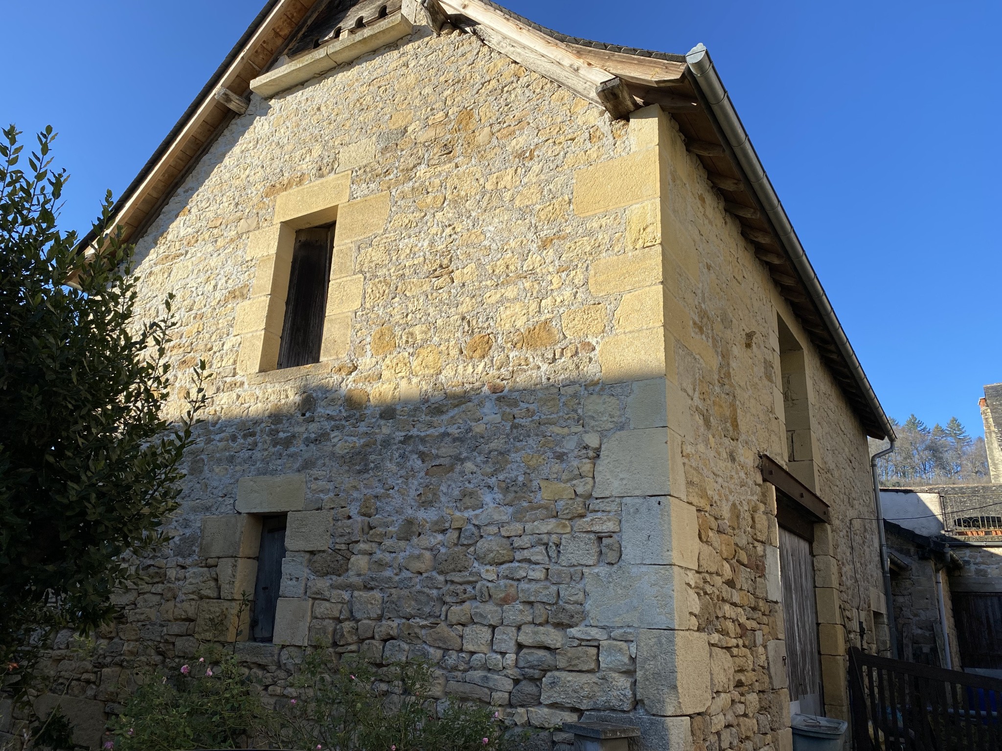 Ensemble immobilier à restaurer — photo 3