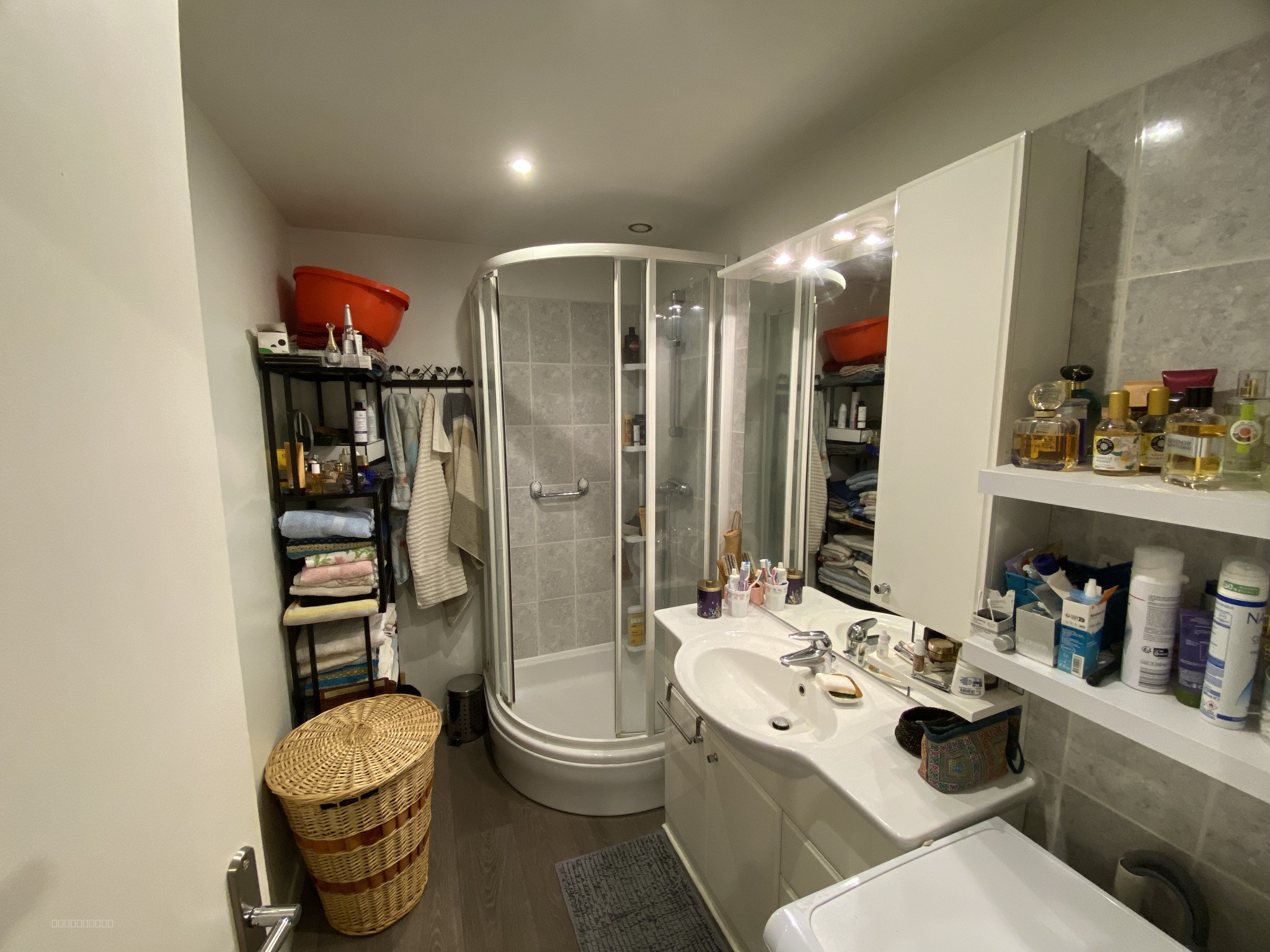 Appartement T3 rénové de 76 m2 situé au 1er étage d'une copropriété de 19 lots en centre ville de Fécamp — photo 8