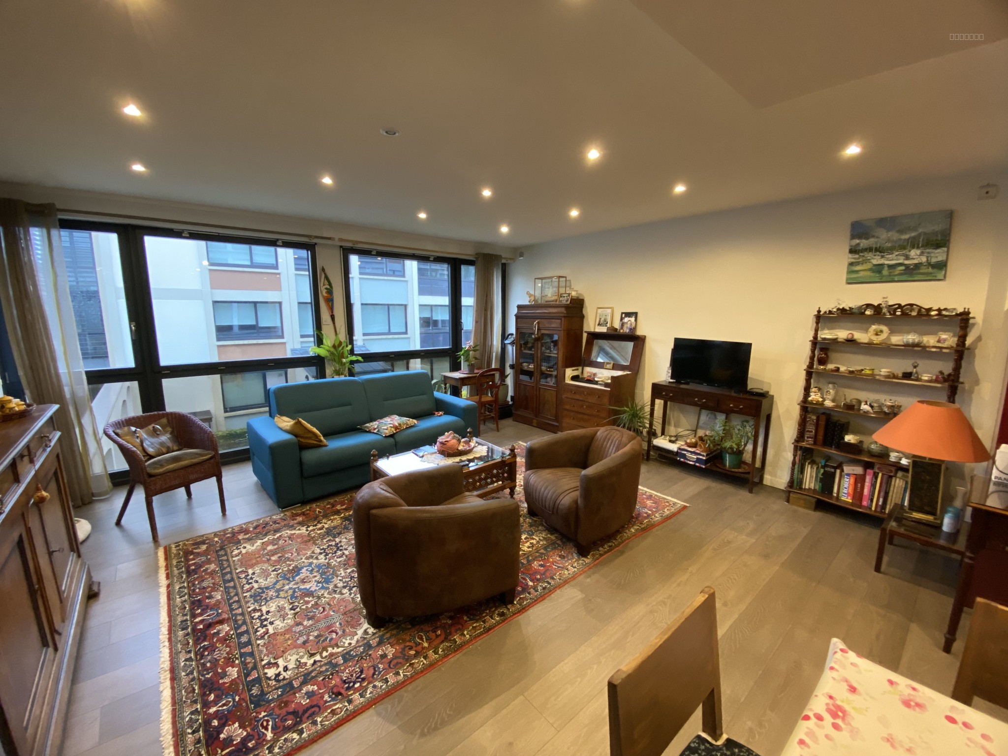 Appartement T3 rénové de 76 m2 situé au 1er étage d'une copropriété de 19 lots en centre ville de Fécamp — photo 3