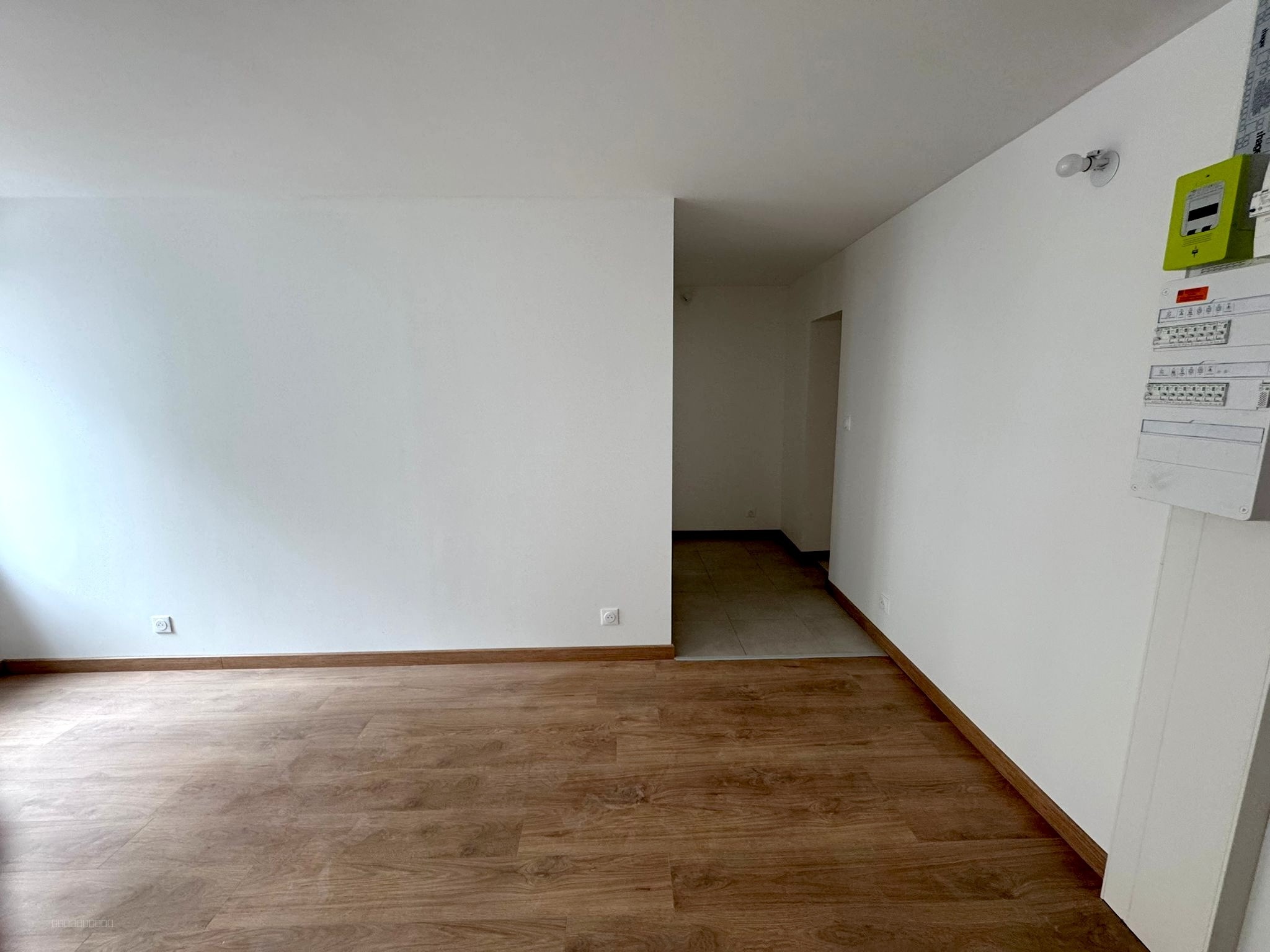 Vente interactive   découvrez un bijou rare au cœur de Saint-Denis, idéal pour un premier achat ou un investis — photo 2