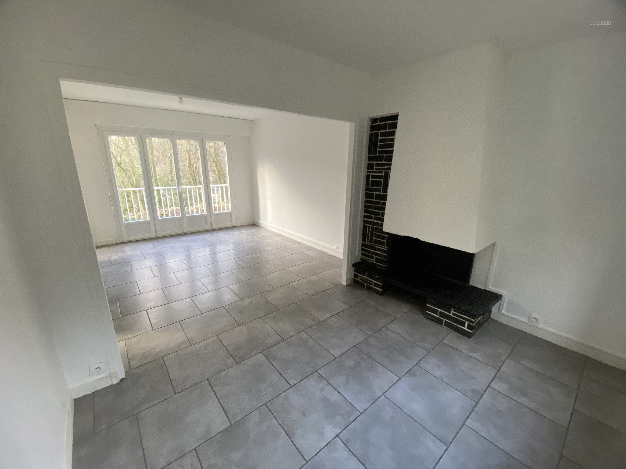 Maison mitoyenne T4 de 93 m2 avec garage et cours extérieure situé à YPORT — photo 1