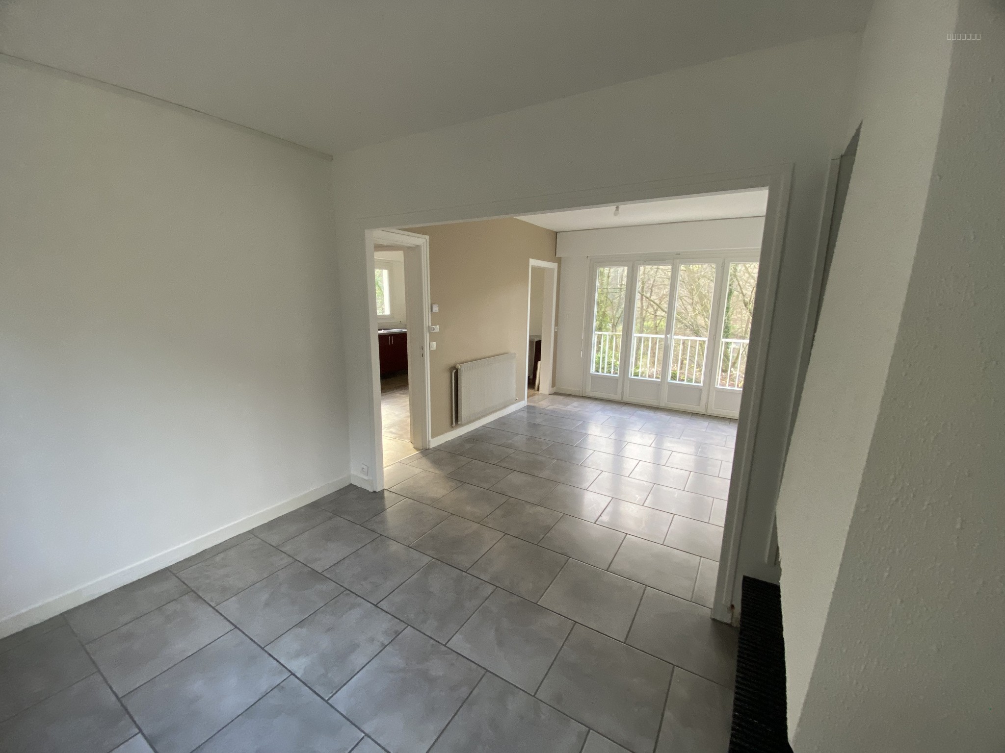 Maison mitoyenne T4 de 93 m2 avec garage et cours extérieure situé à YPORT — photo 3